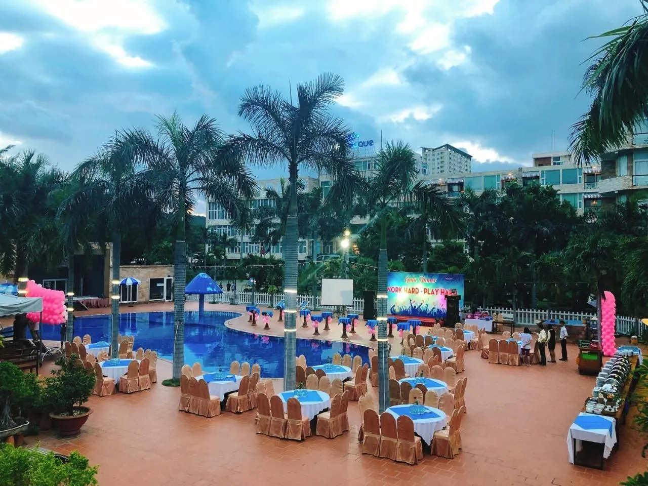 Restaurant/places to eat in New Wave Vung Tau Hotel