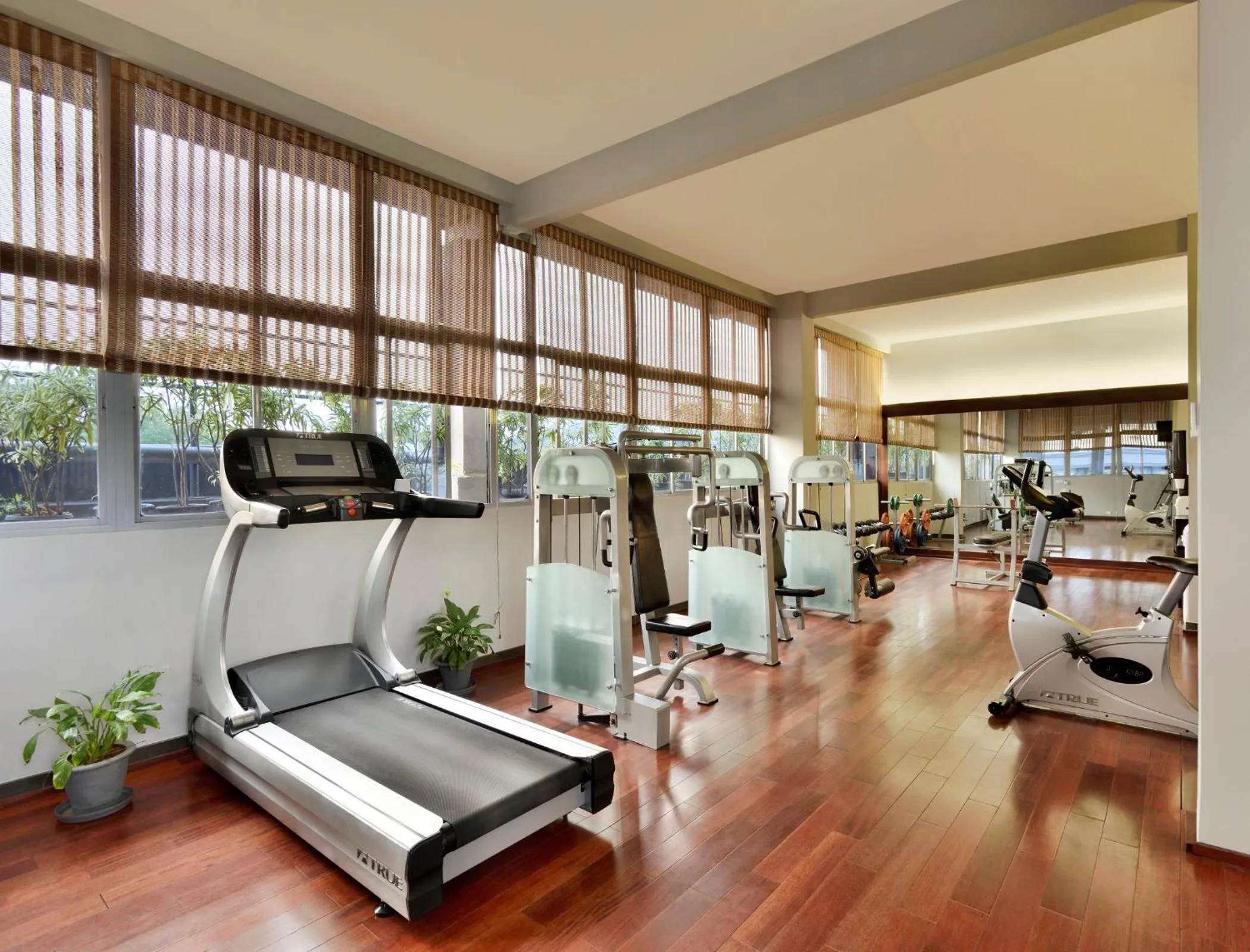 Fitness centre/facilities in Radisson Blu Atria Bengaluru