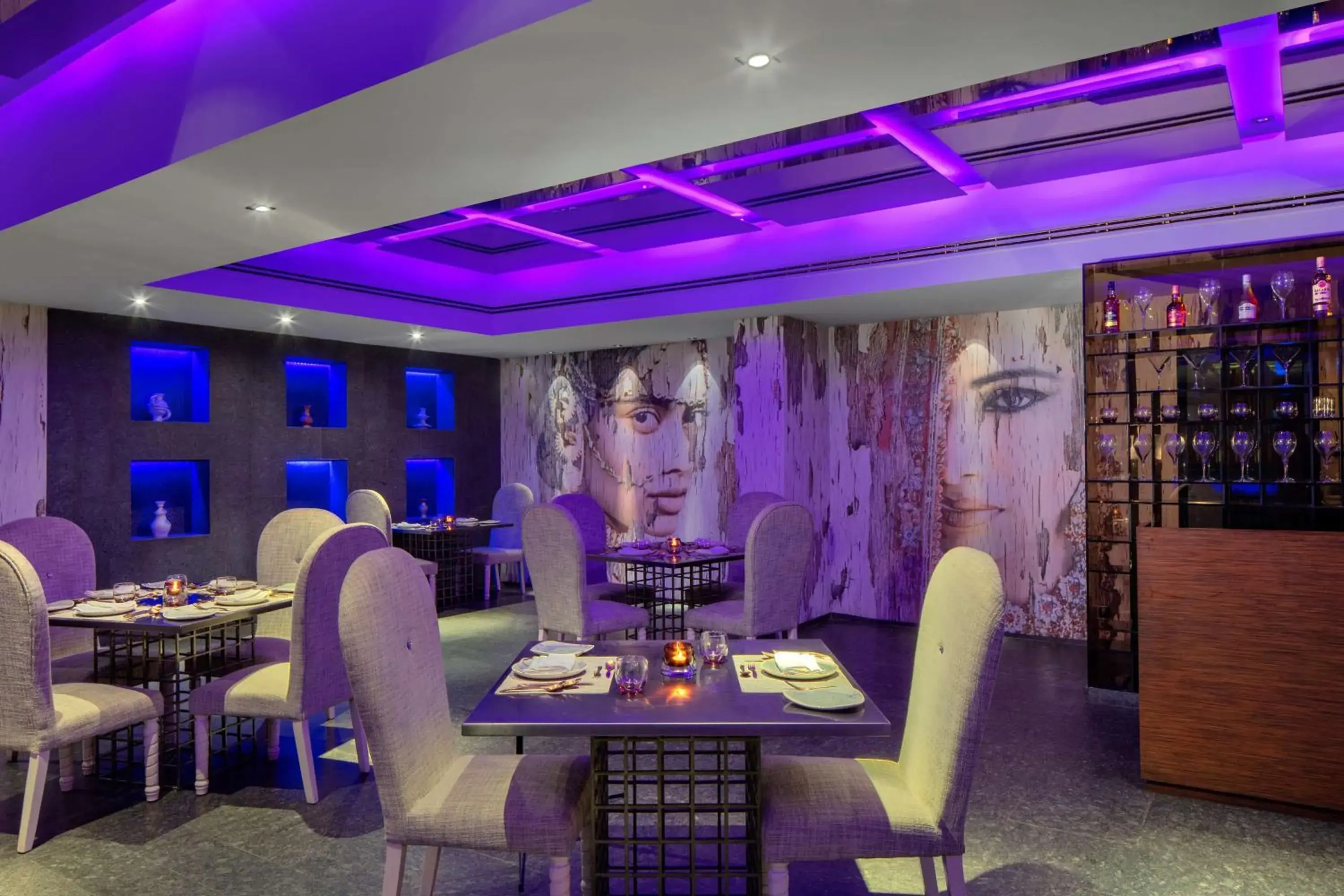 Restaurant/places to eat in Radisson Blu Atria Bengaluru Restaurant/places to eat in Radisson Blu Atria Bengaluru