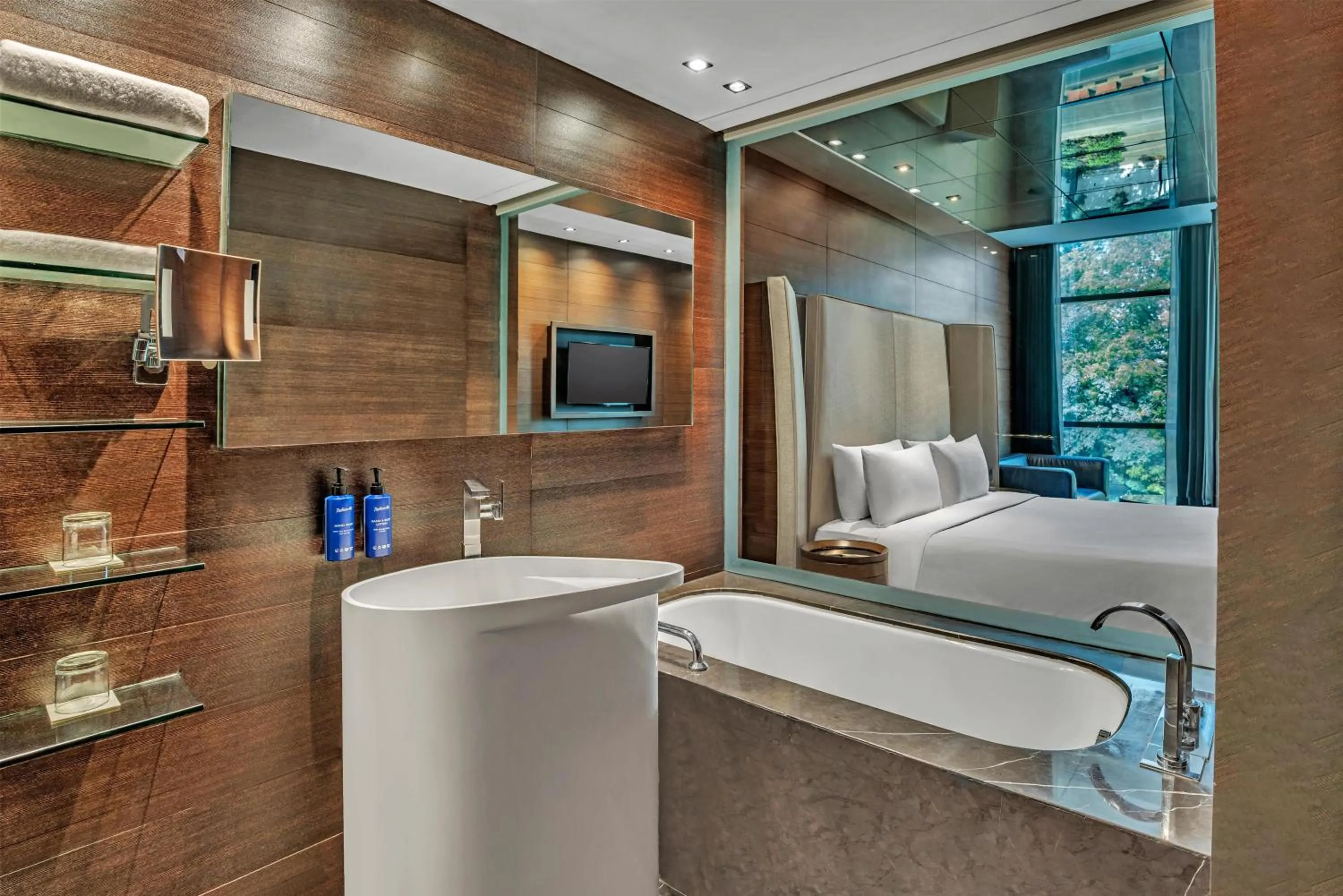 Bathroom in Radisson Blu Atria Bengaluru