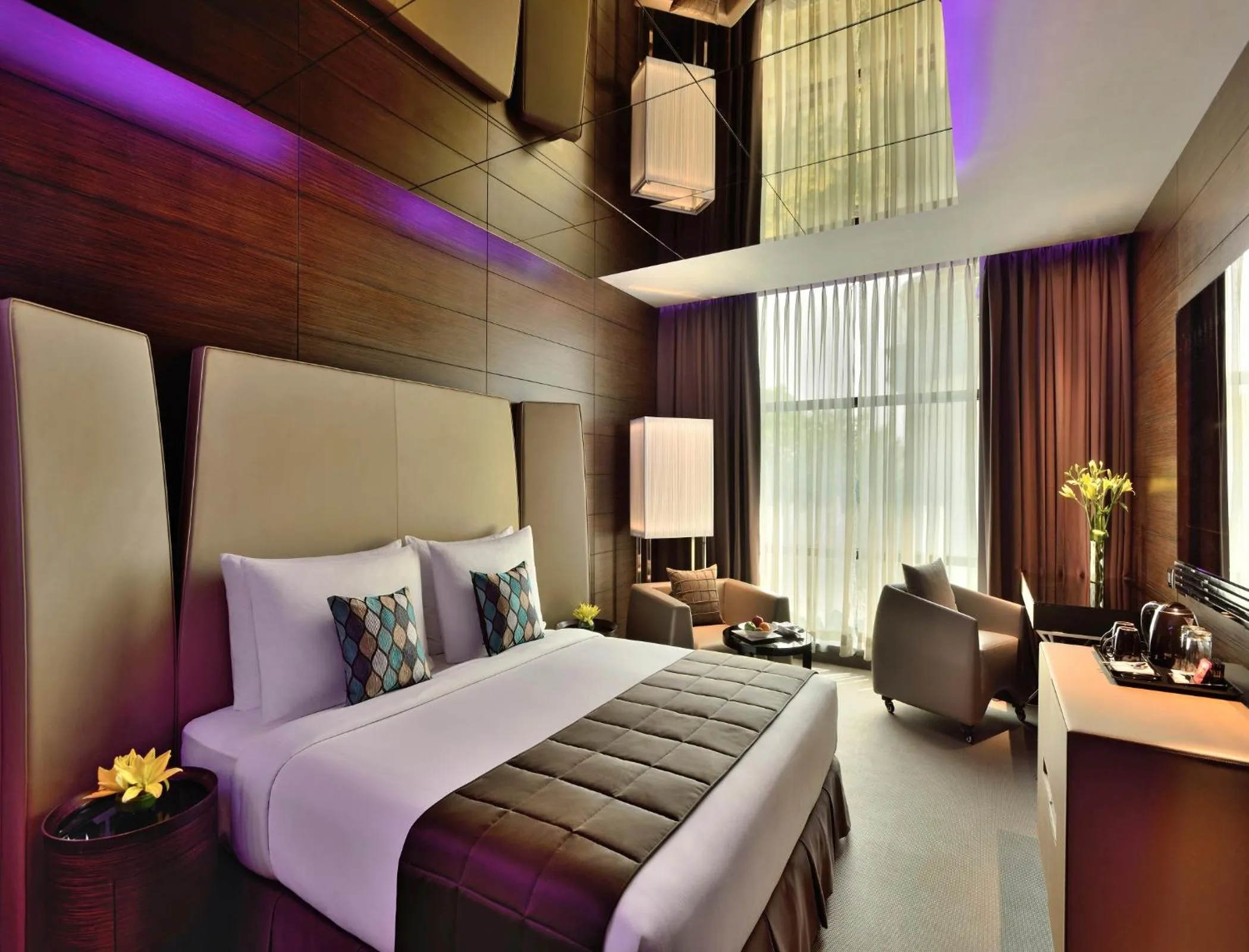 Photo of the whole room, Bed in Radisson Blu Atria Bengaluru