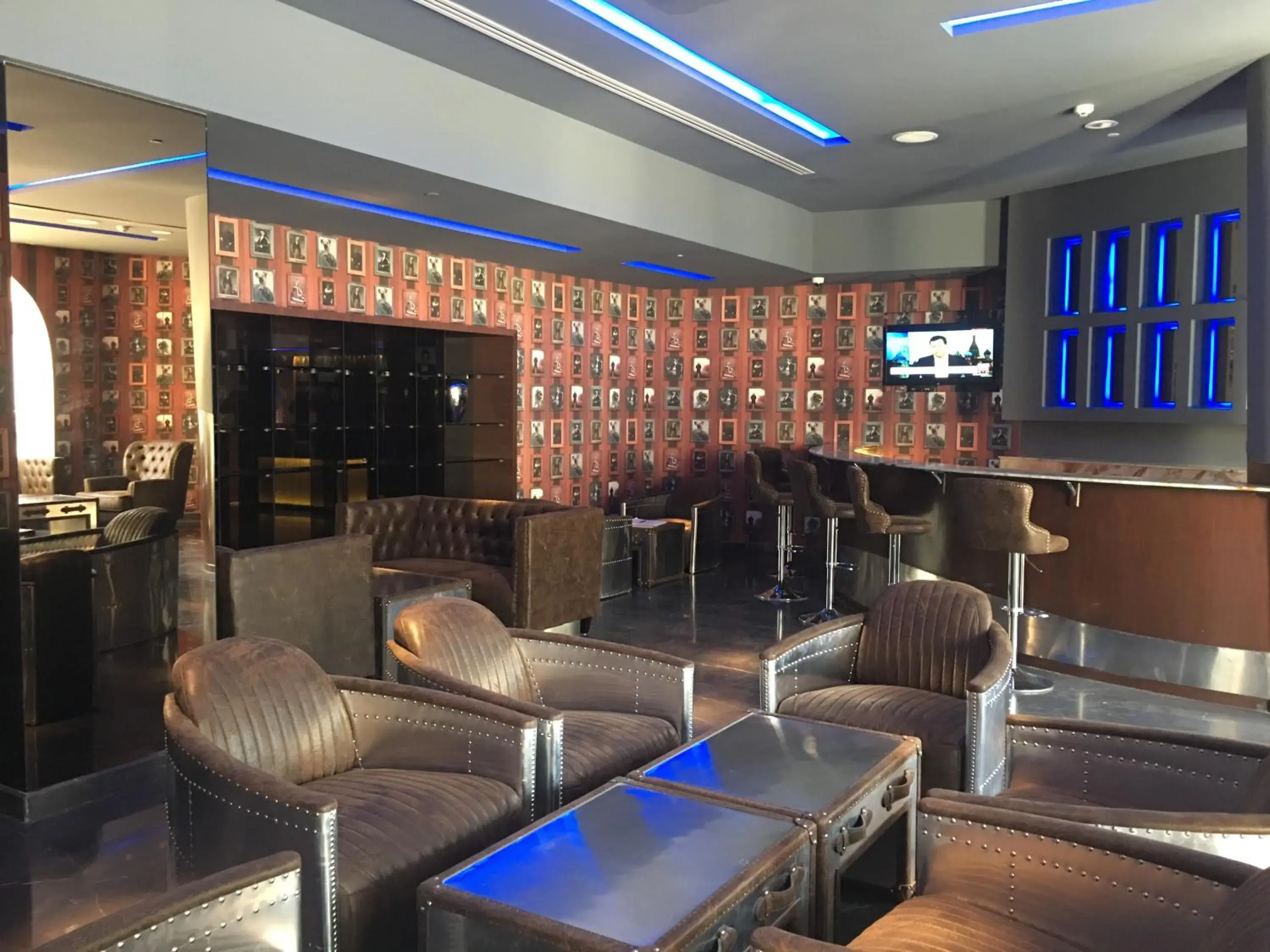 Lounge or bar in Radisson Blu Atria Bengaluru Lounge or bar in Radisson Blu Atria Bengaluru