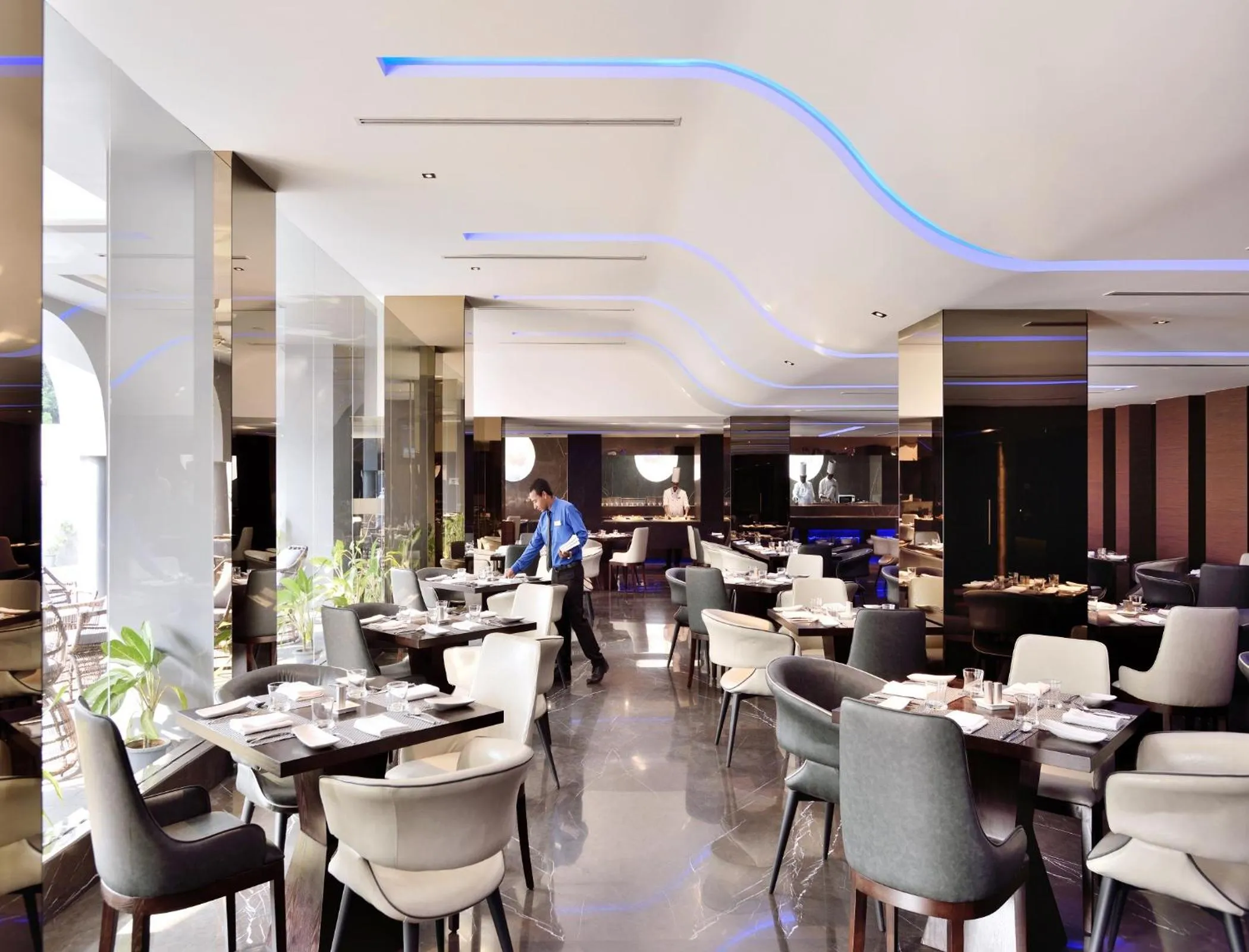 Restaurant/places to eat in Radisson Blu Atria Bengaluru