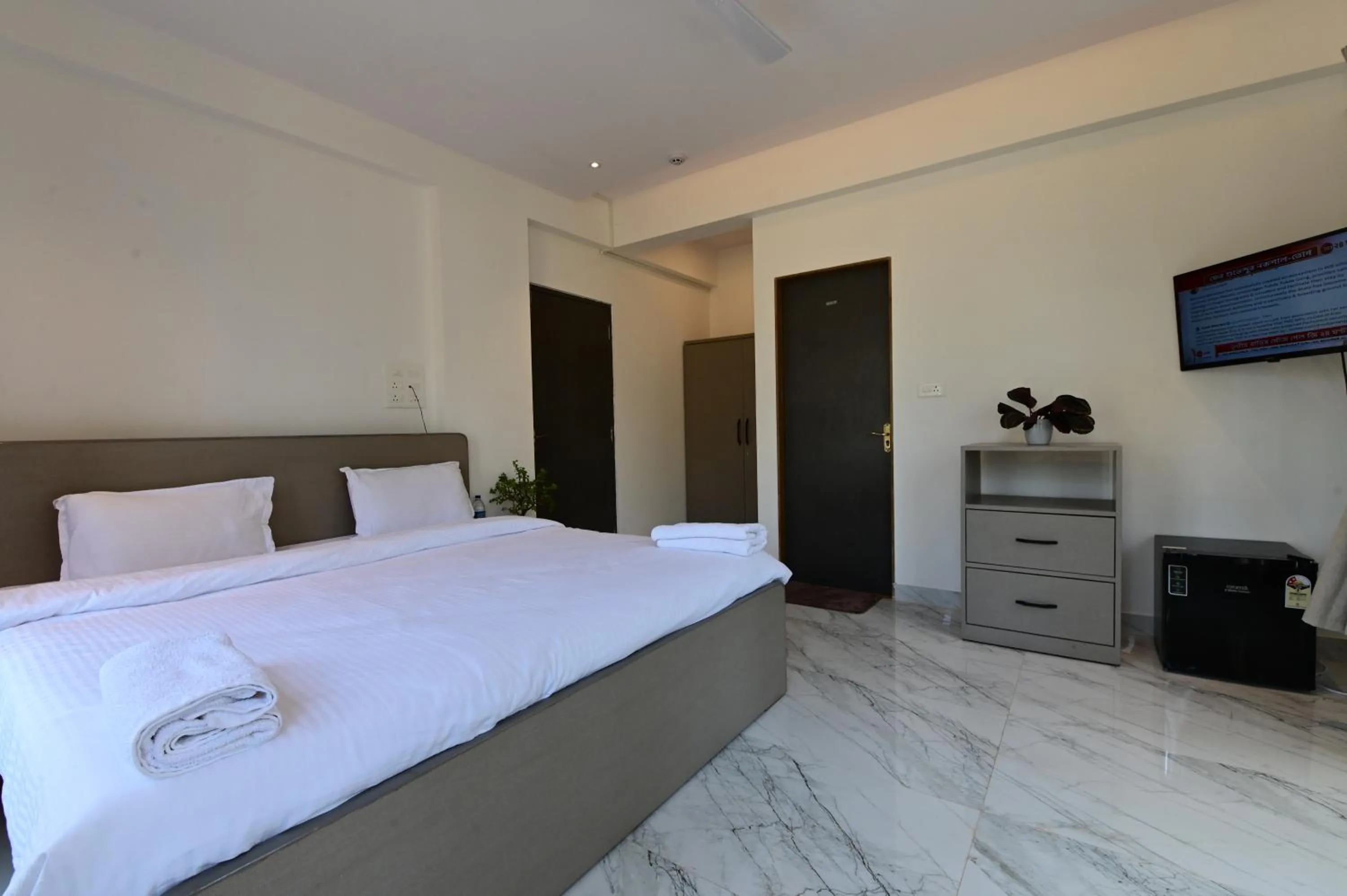 Photo of the whole room, Bed in Boheme