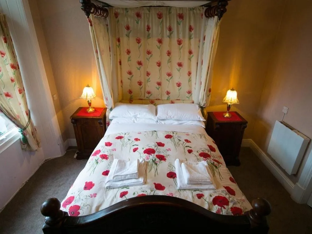 Bedroom in OYO The Station Hotel Penrith