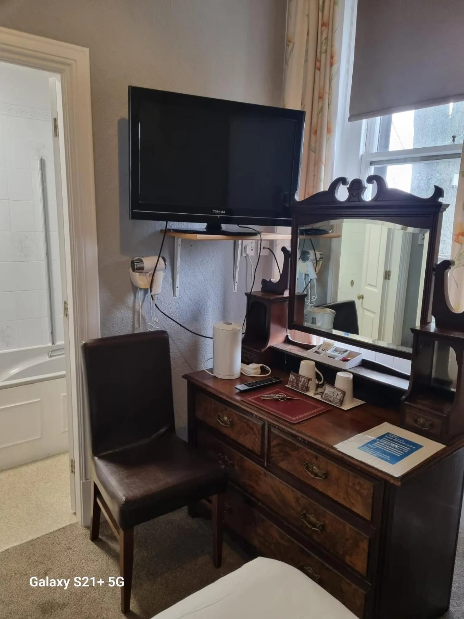 Bedroom in OYO The Station Hotel Penrith