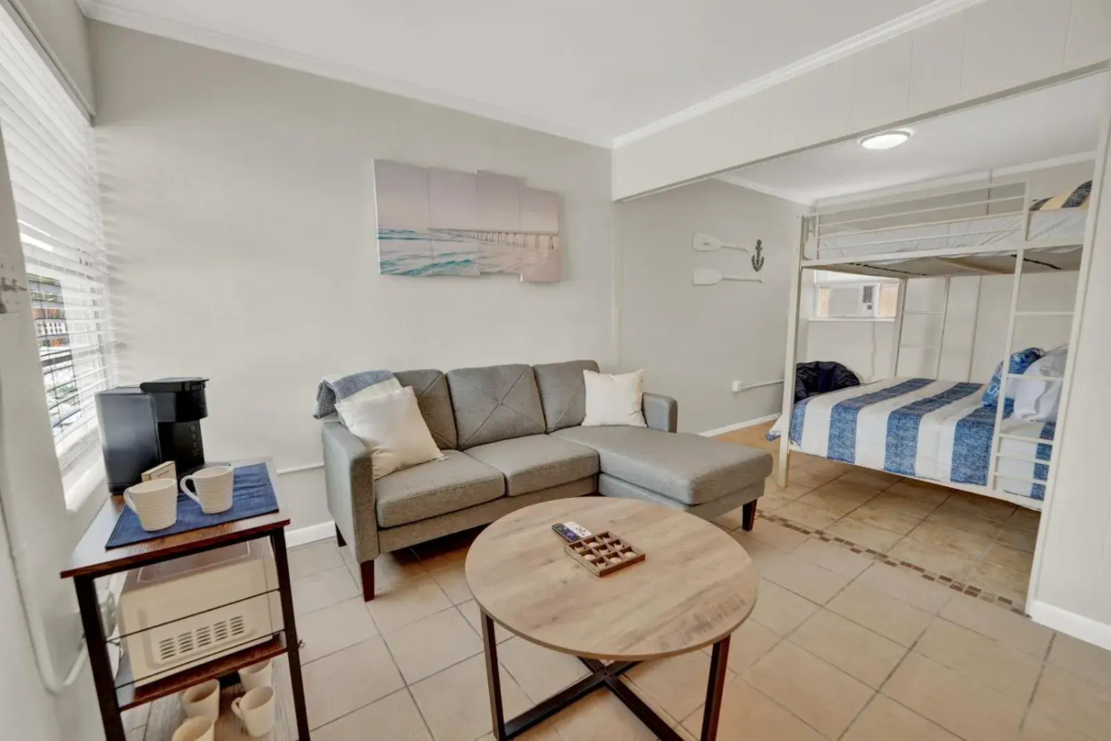 Deluxe Triple Room in Sea Foam Suites Deluxe Triple Room in Sea Foam Suites