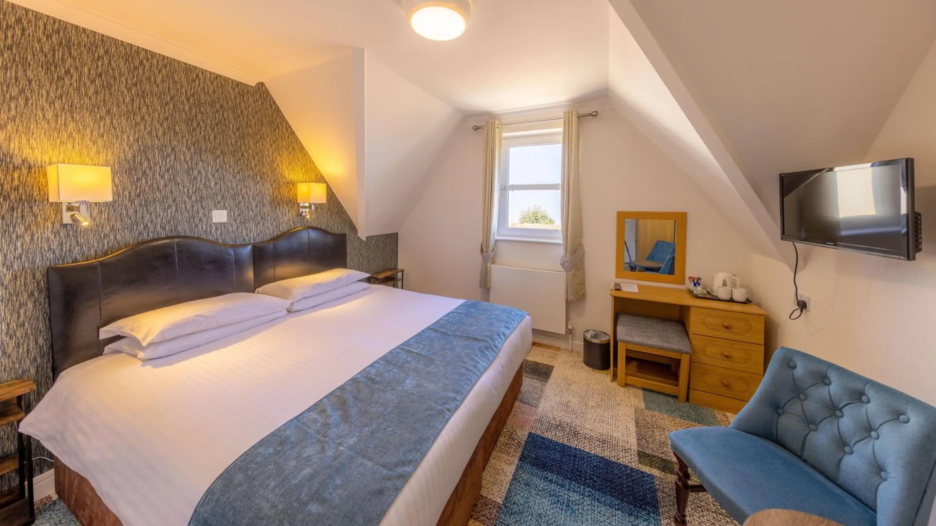 Bedroom, Bed in Pandora Hotel