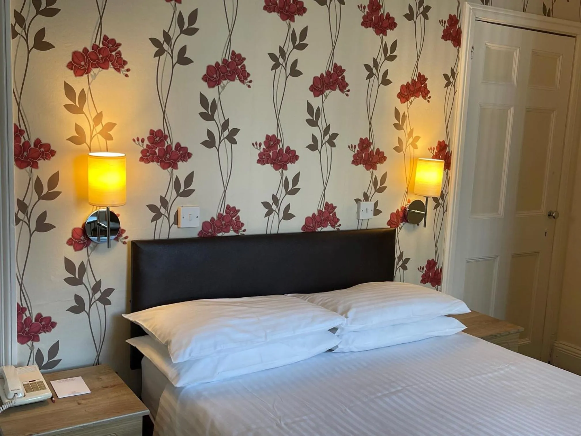 Bedroom, Bed in Pandora Hotel