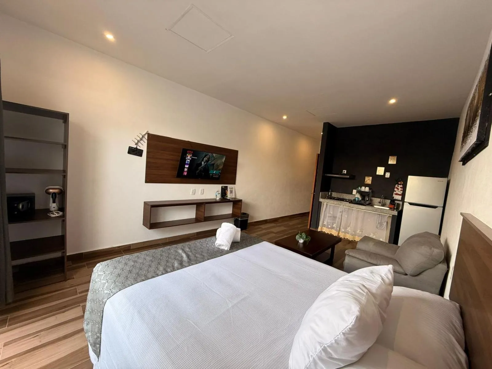 Photo of the whole room, Bed in Lofts Terra Nuevo Vallarta