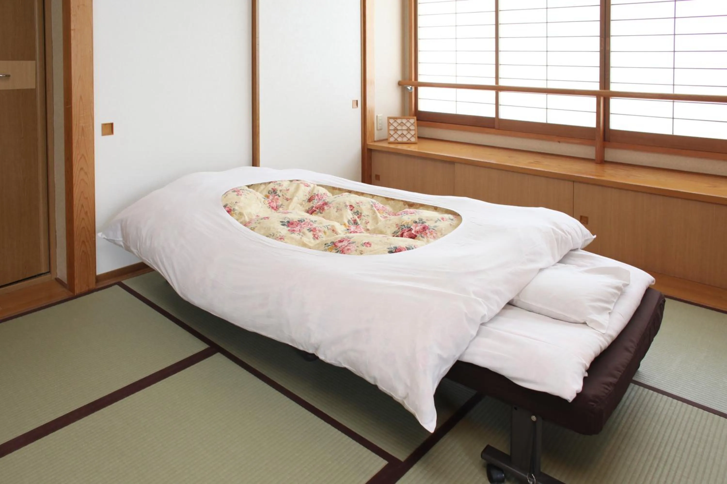 Bed in Tofuya Ryokan, Onogawa Onsen, Sauna, Barrier-free
