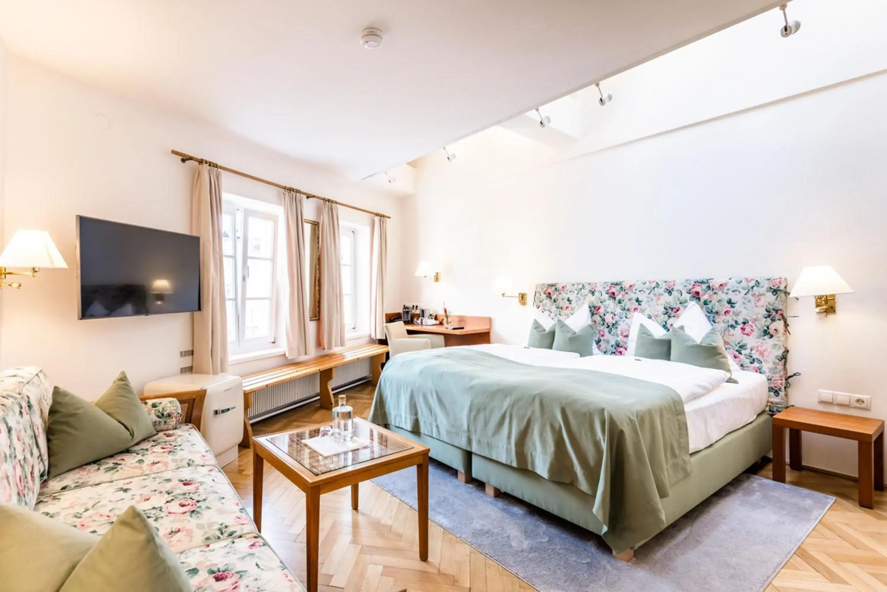 Junior Suite with Courtyard View in Hotel Wolf Junior Suite with Courtyard View in Hotel Wolf