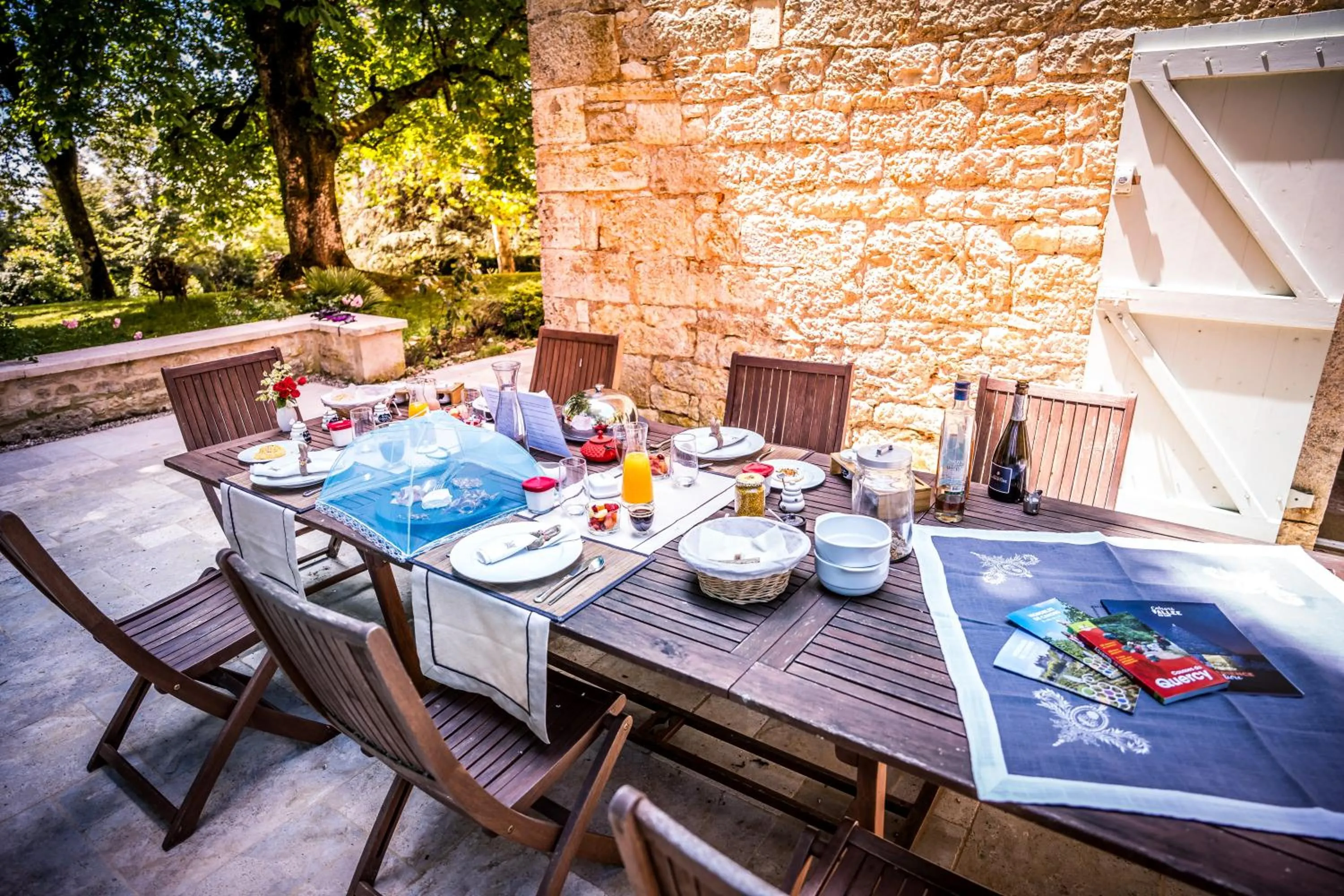 Breakfast in Les Hauts de Sauliès - Chambre et Table d'Hôtes de charme