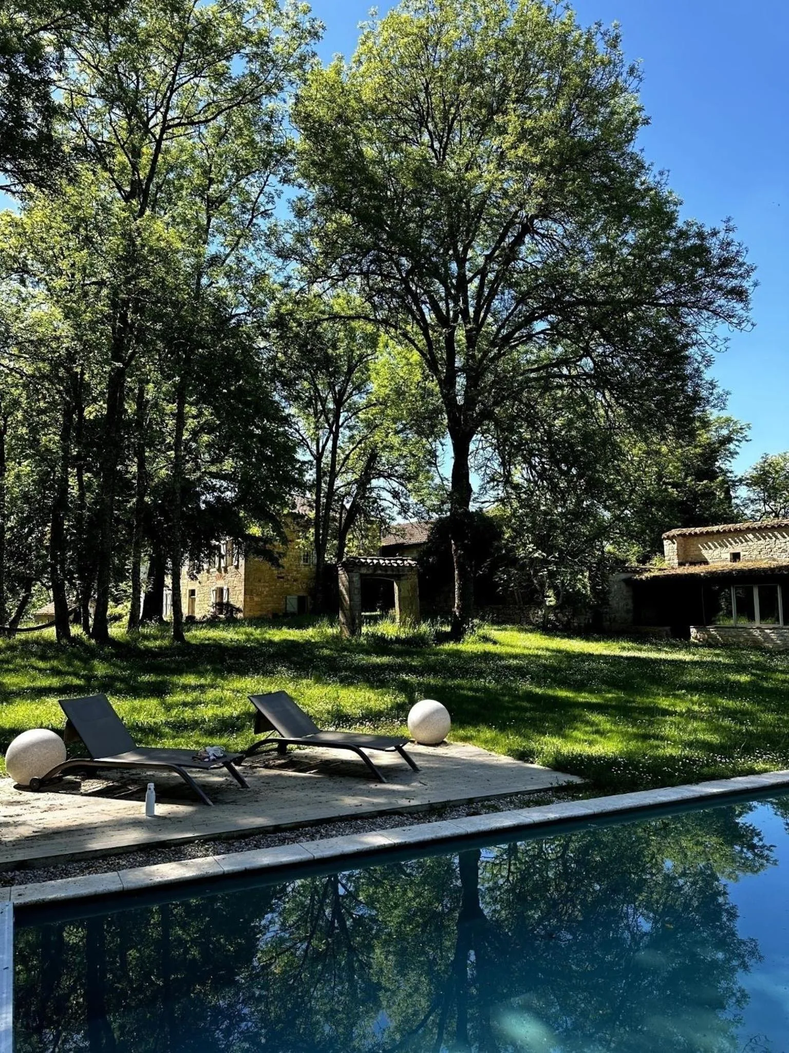 Swimming pool in Les Hauts de Sauliès - Chambre et Table d'Hôtes de charme