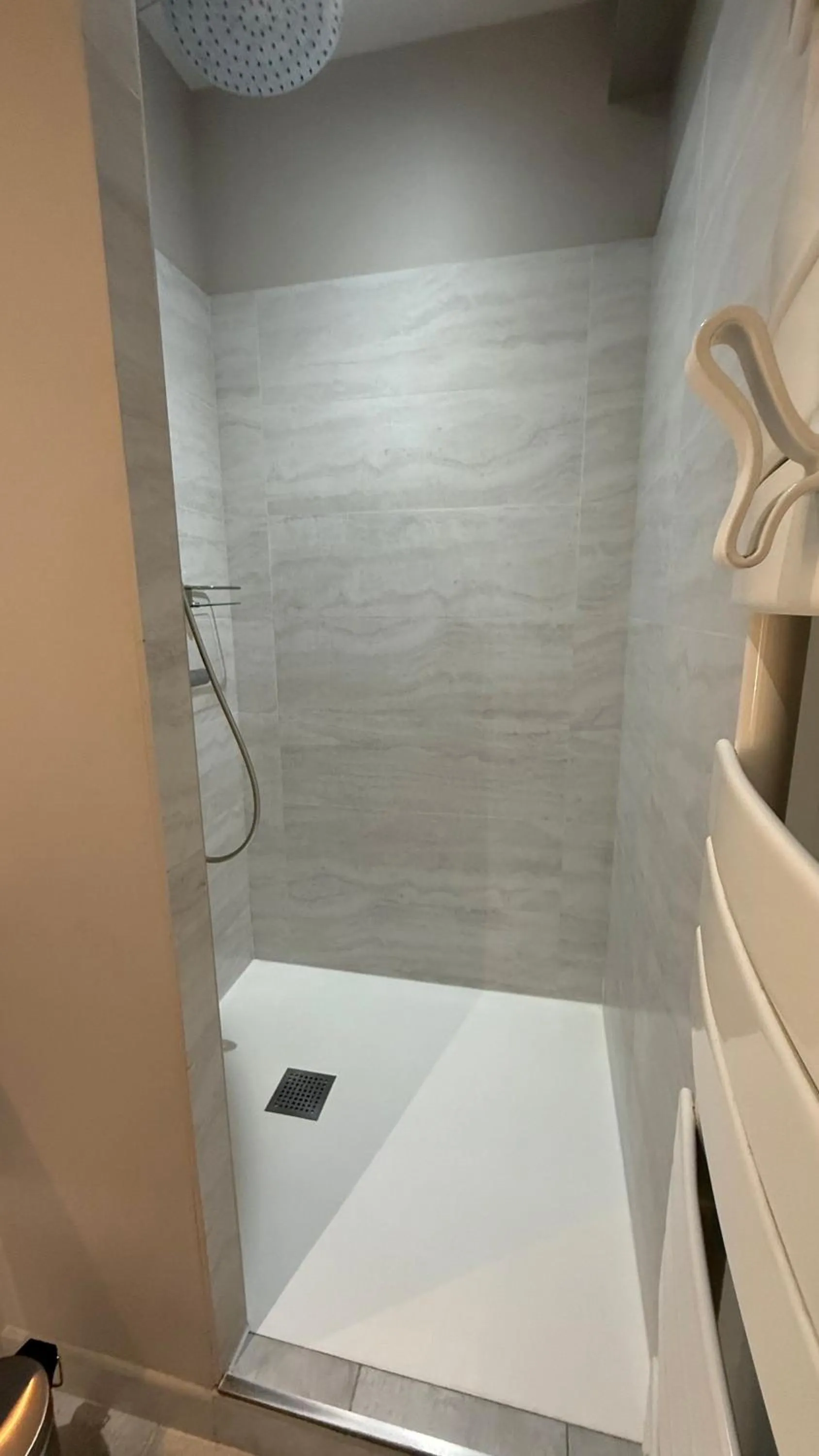 Shower in Les Hauts de Sauliès - Chambre et Table d'Hôtes de charme