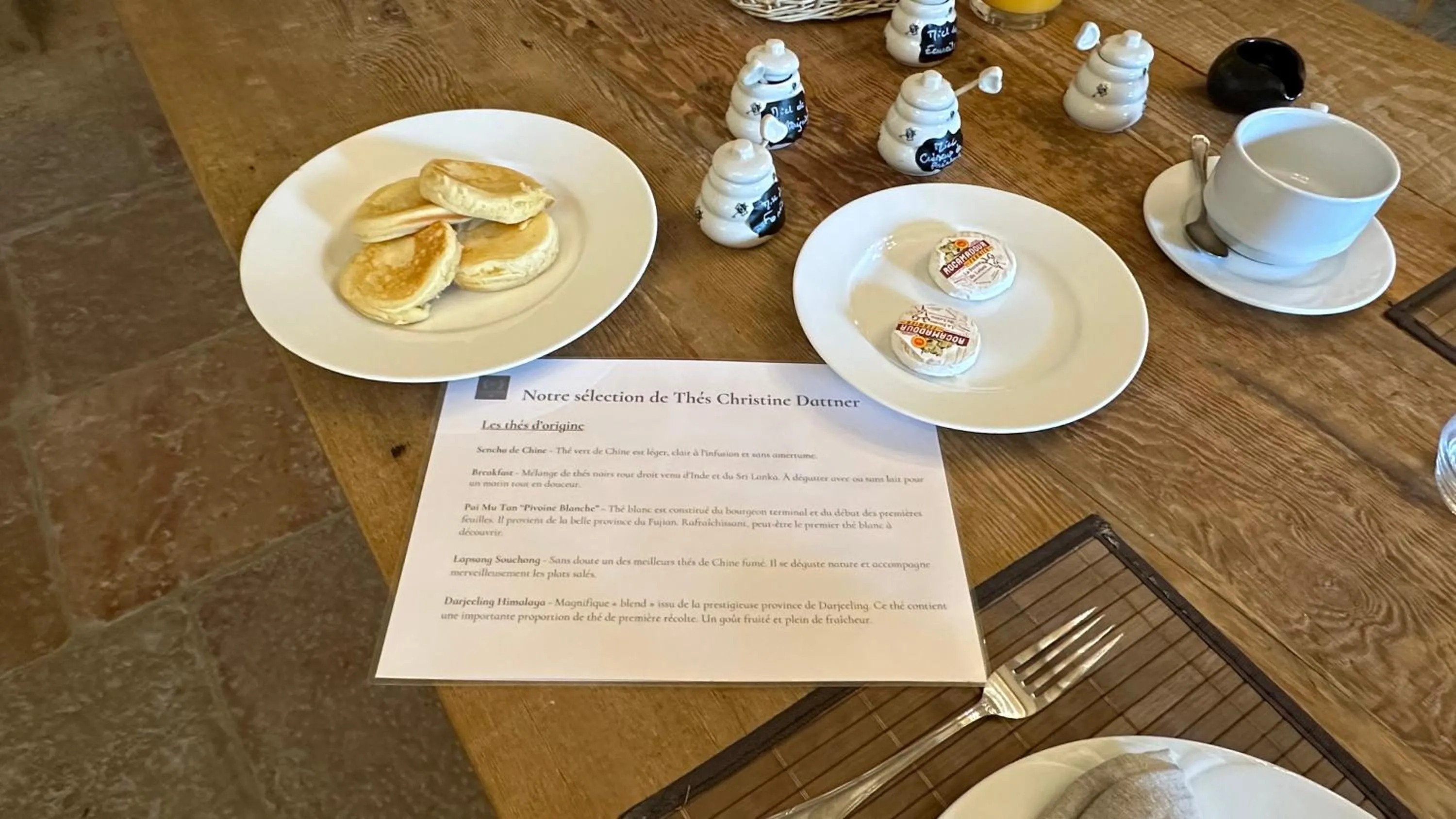 Continental breakfast in Les Hauts de Sauliès - Chambre et Table d'Hôtes de charme