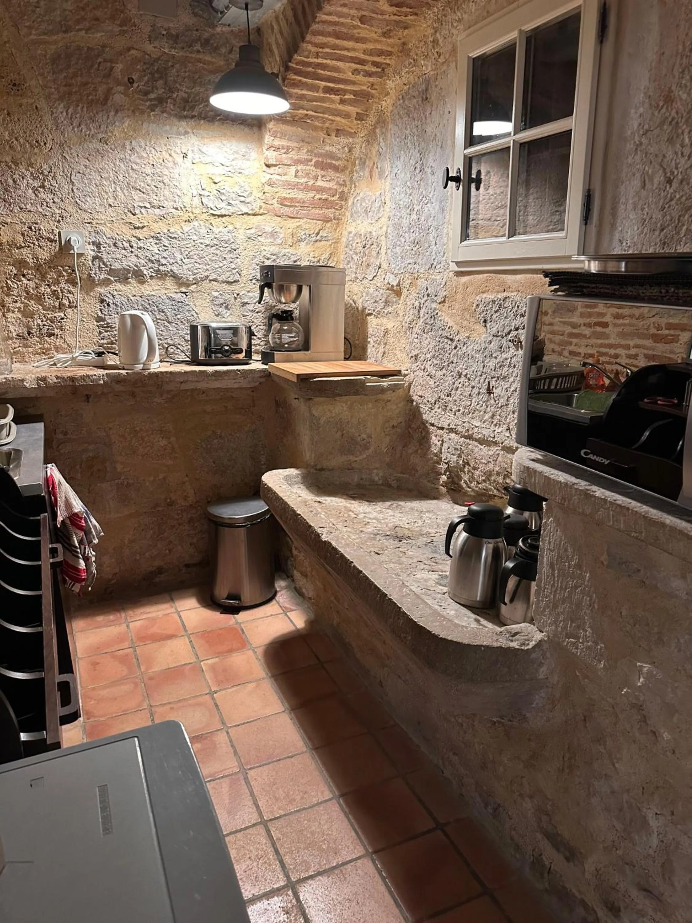 Kitchen or kitchenette in Les Hauts de Sauliès - Chambre et Table d'Hôtes de charme