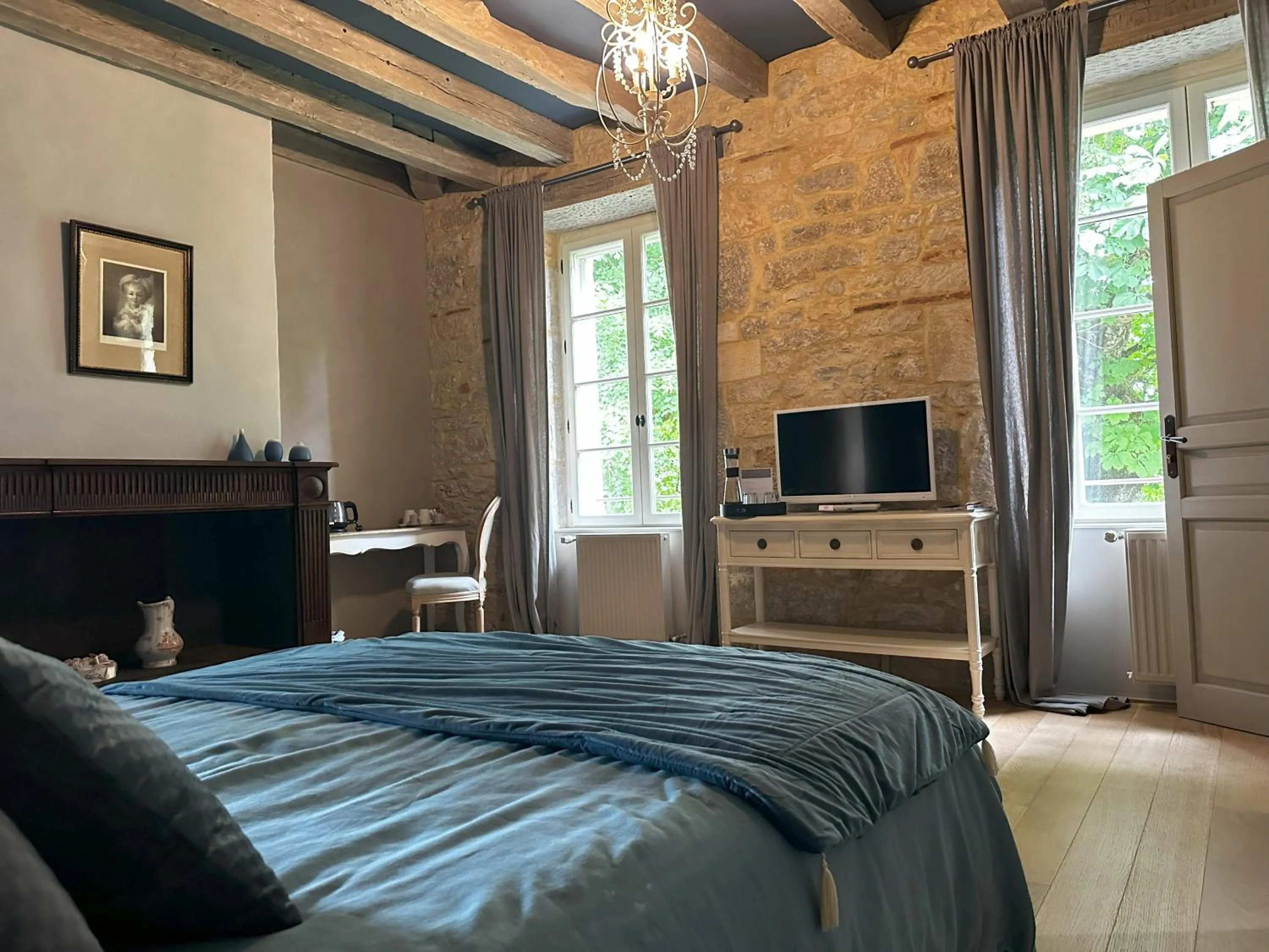 Bedroom, Bed in Les Hauts de Sauliès - Chambre et Table d'Hôtes de charme