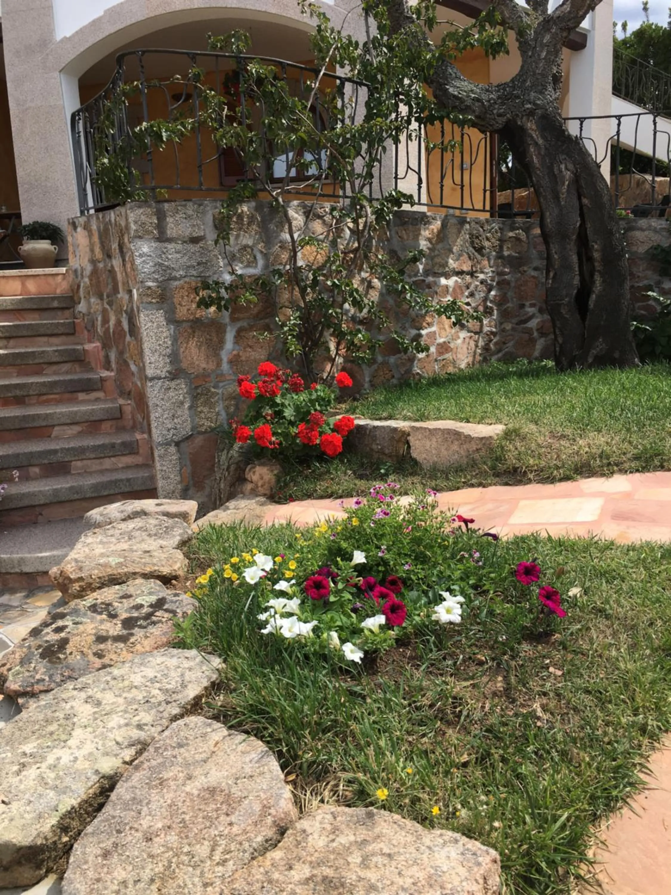 I Mari Di Gallura Suites and Rooms