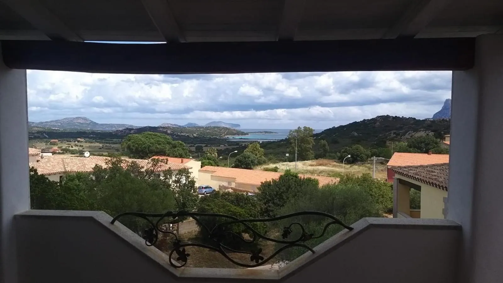 I Mari Di Gallura Suites and Rooms