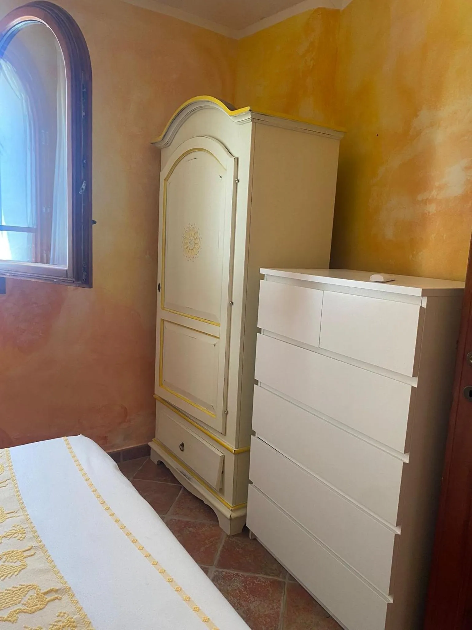 I Mari Di Gallura Suites and Rooms