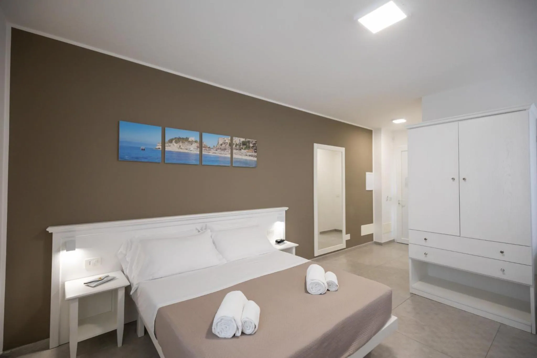 Bed in B&B Allison Tropea by Kalavrìa Holidays