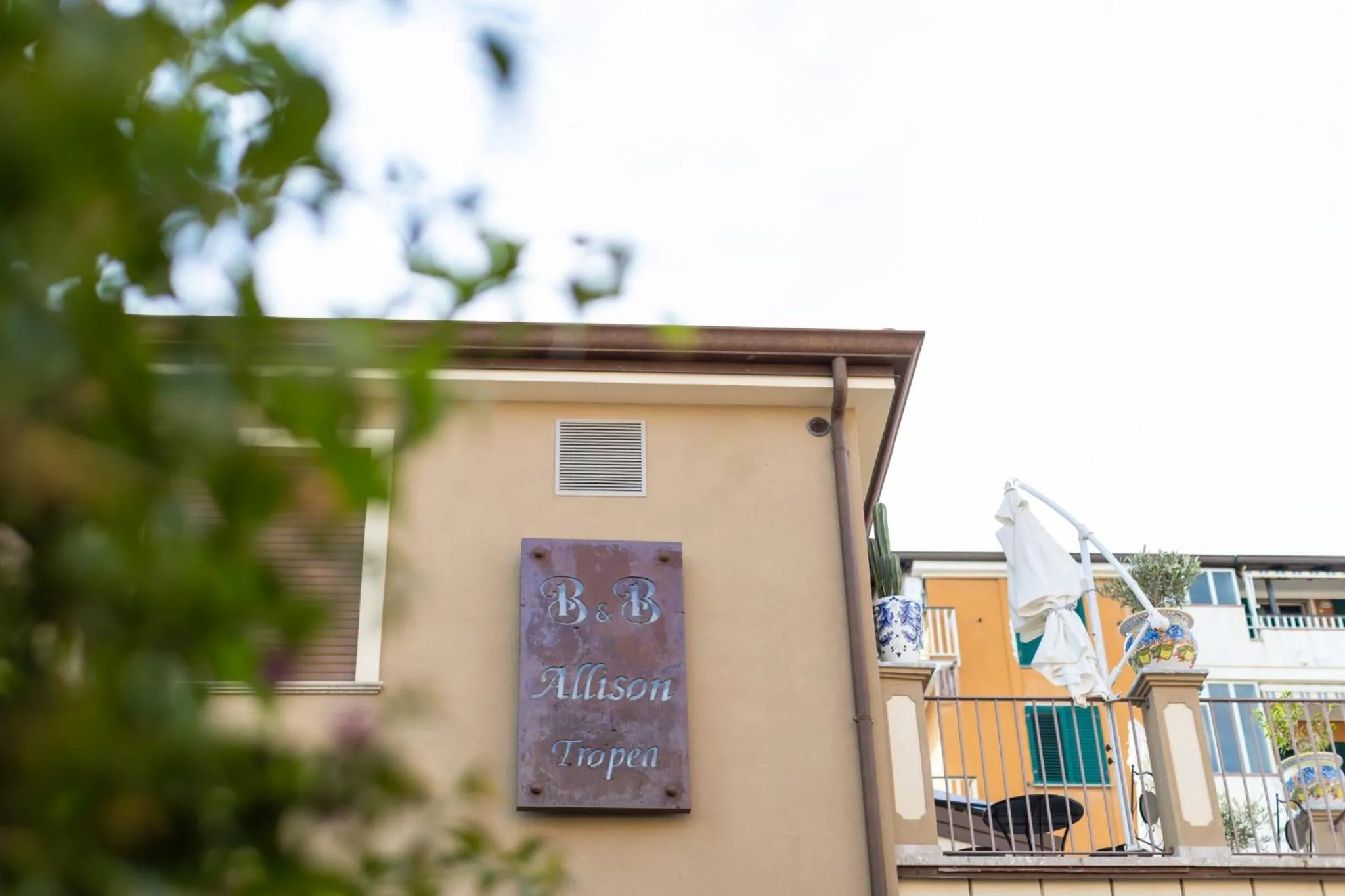 Property building in B&B Allison Tropea by Kalavrìa Holidays