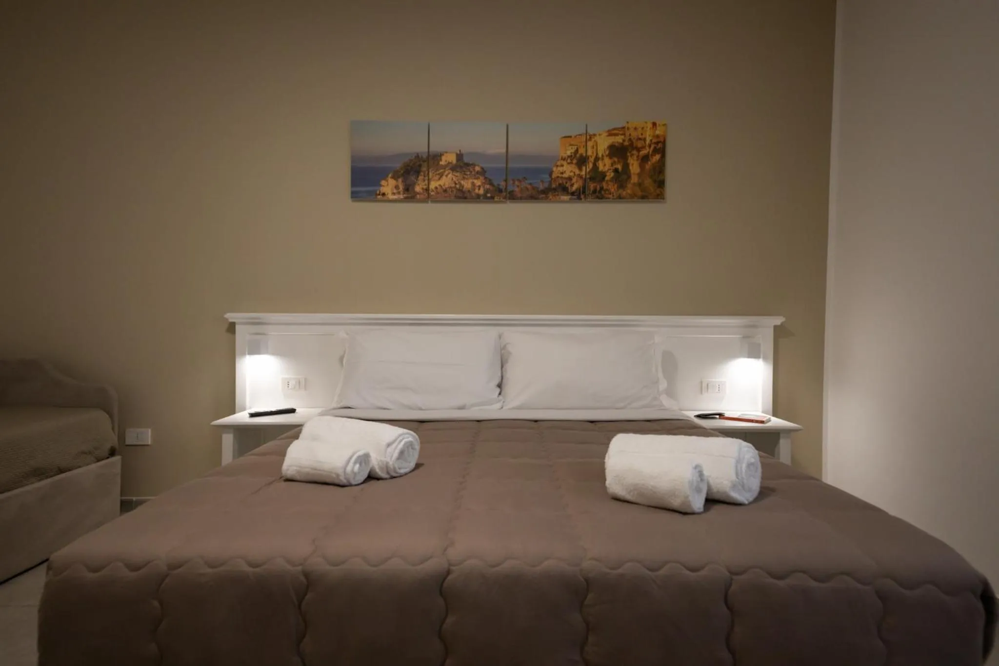 Bed in B&B Allison Tropea by Kalavrìa Holidays