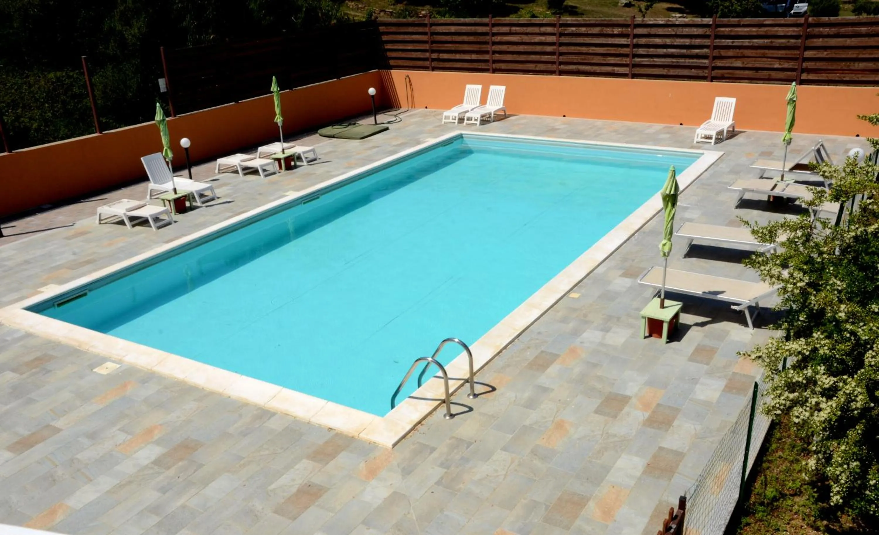 Swimming pool in B&B Il Mirto di Paola