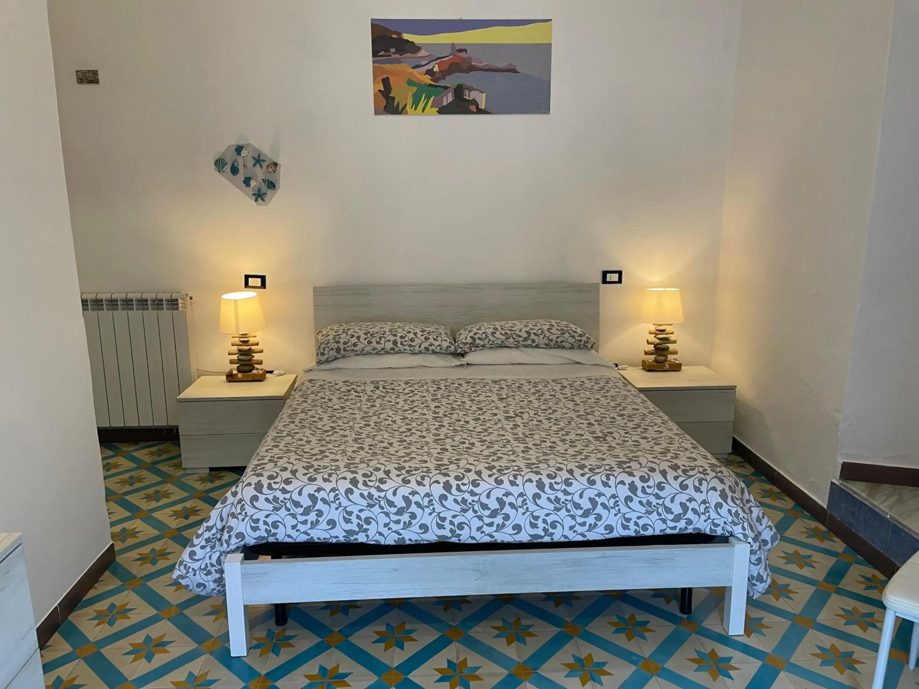 Double Room with Private Bathroom in Affittacamere l'Acciuga Double Room with Private Bathroom in Affittacamere l'Acciuga