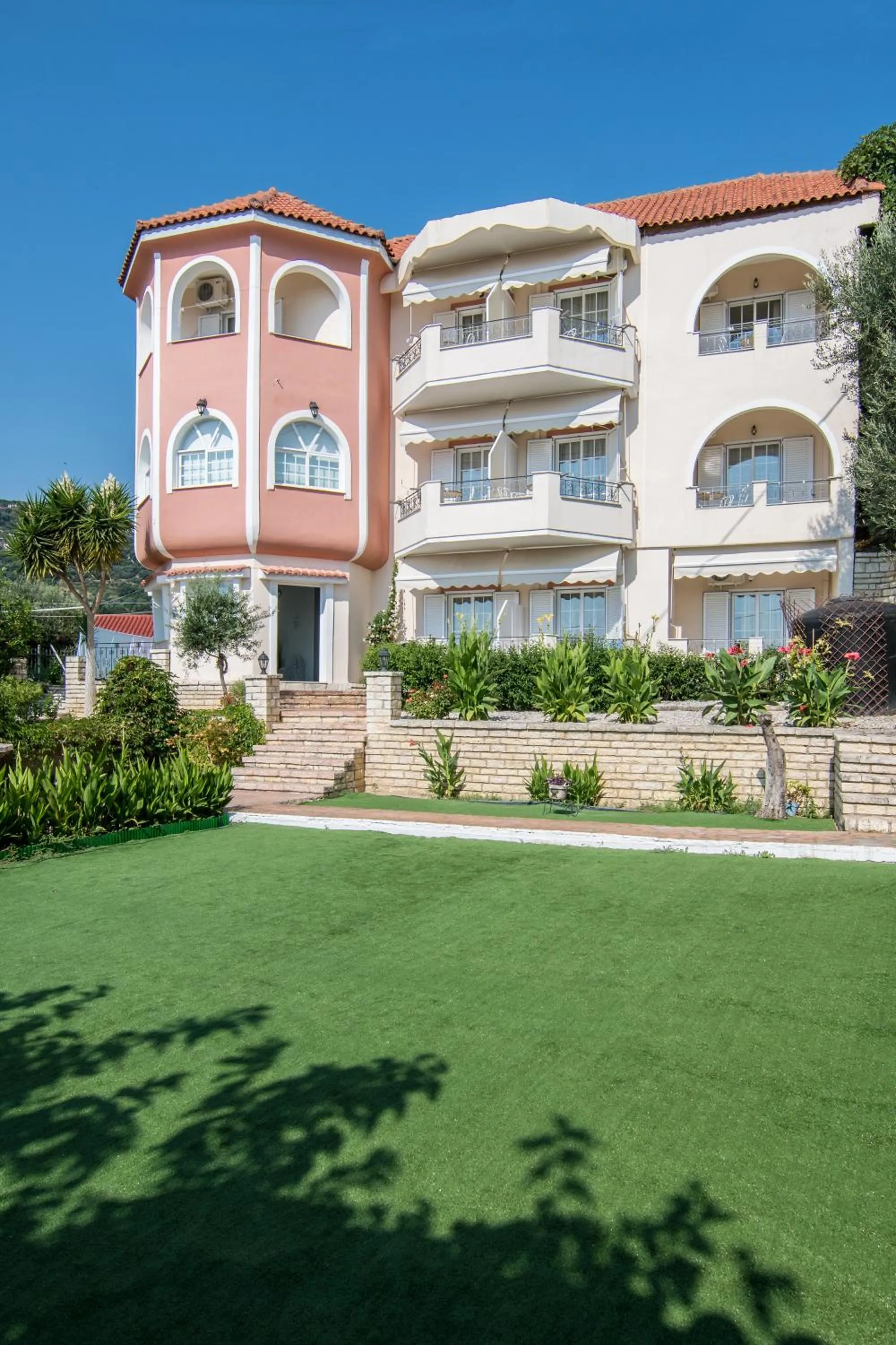 Property building in Hotel Agios Thomas