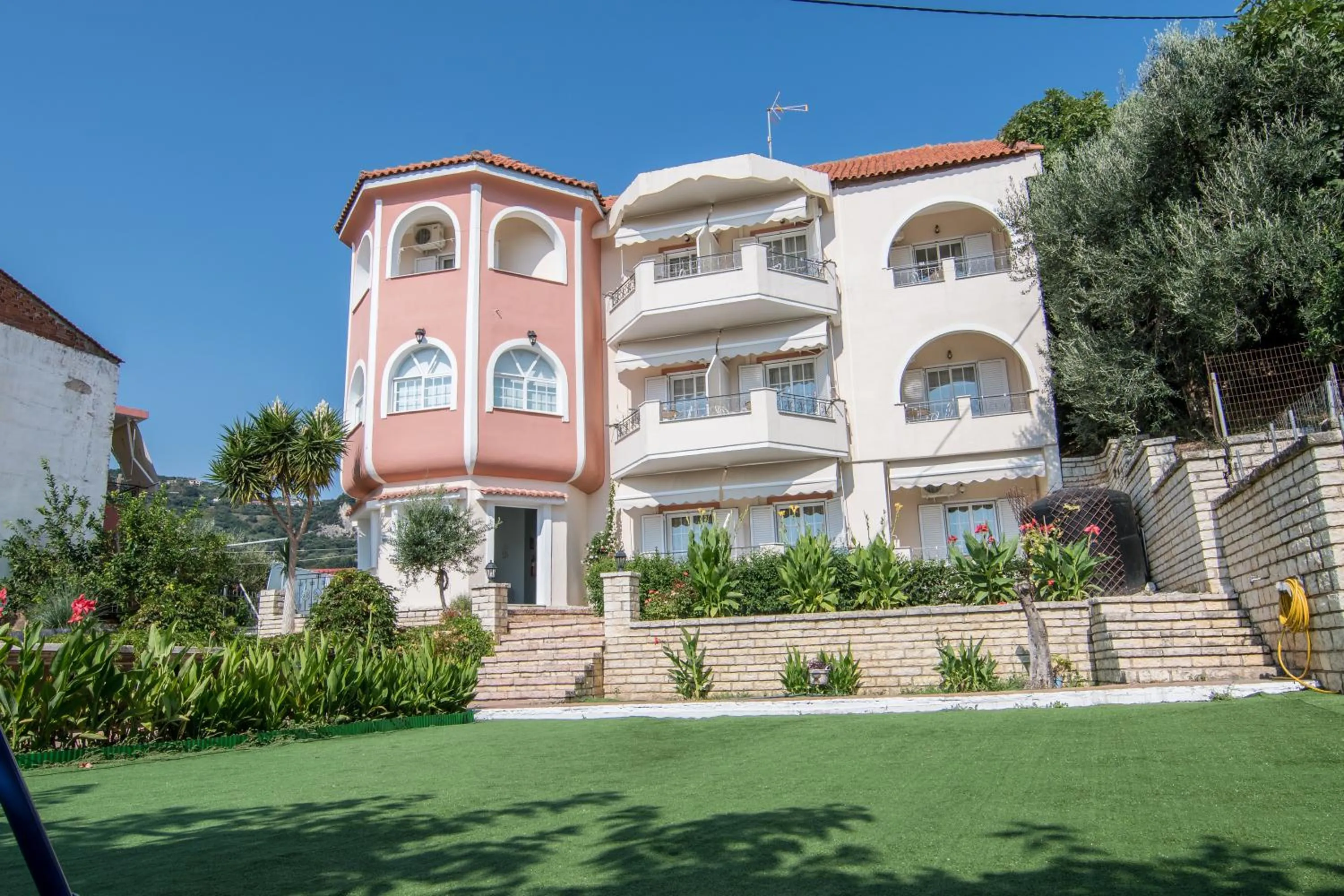 Property building in Hotel Agios Thomas