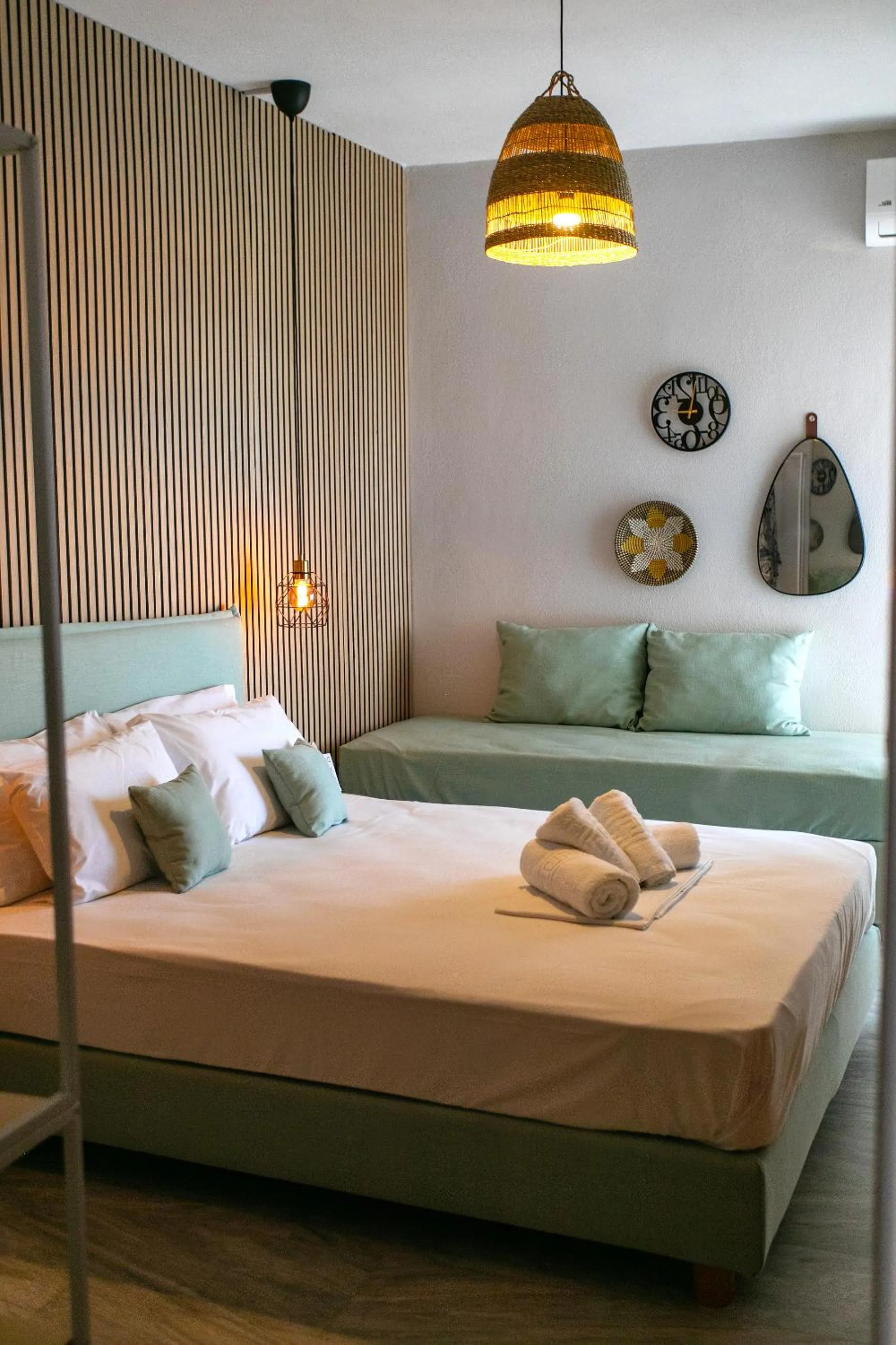 Bed in Hotel Agios Thomas