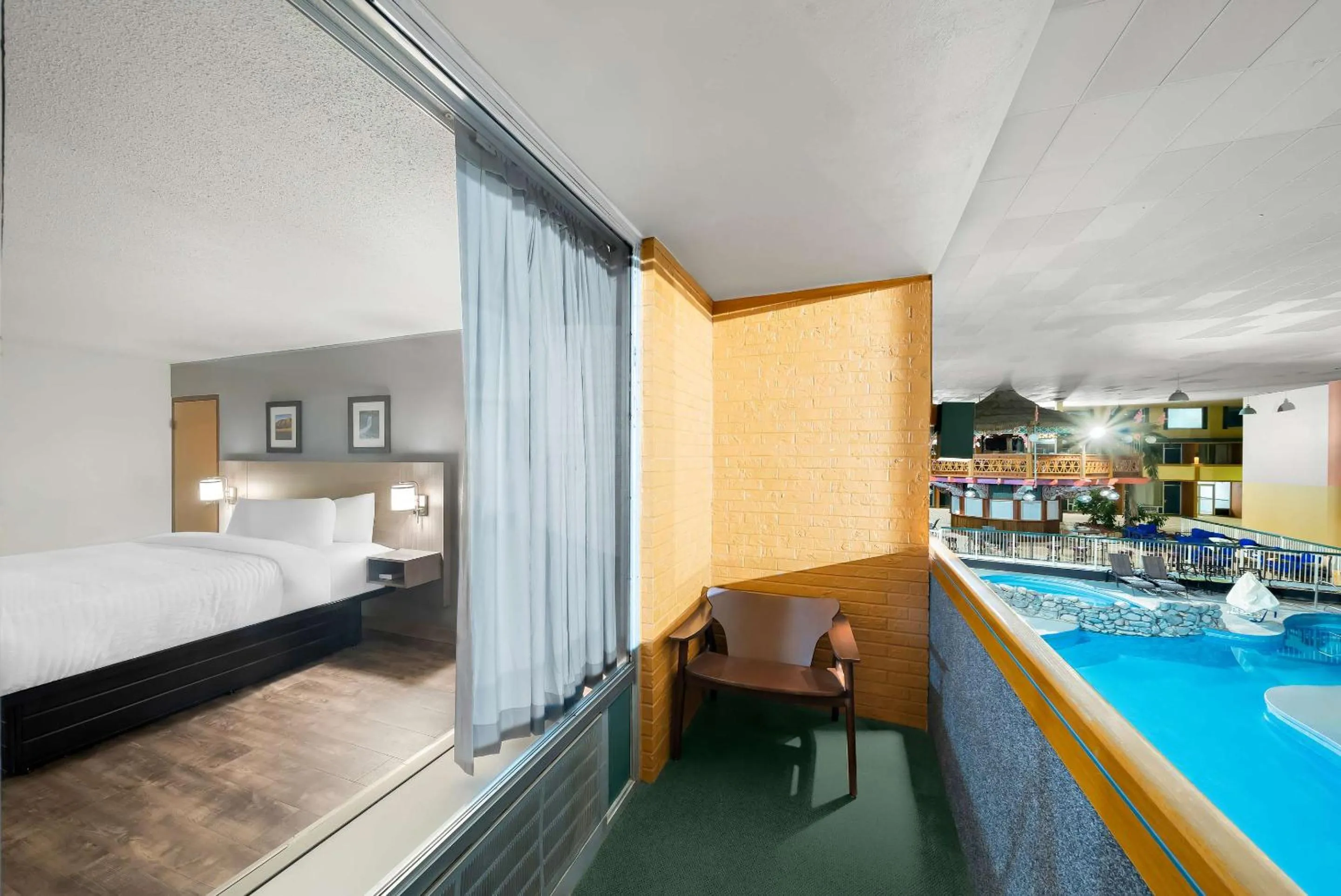 Bedroom, Bed in Clarion Inn & Suites and Convention Center