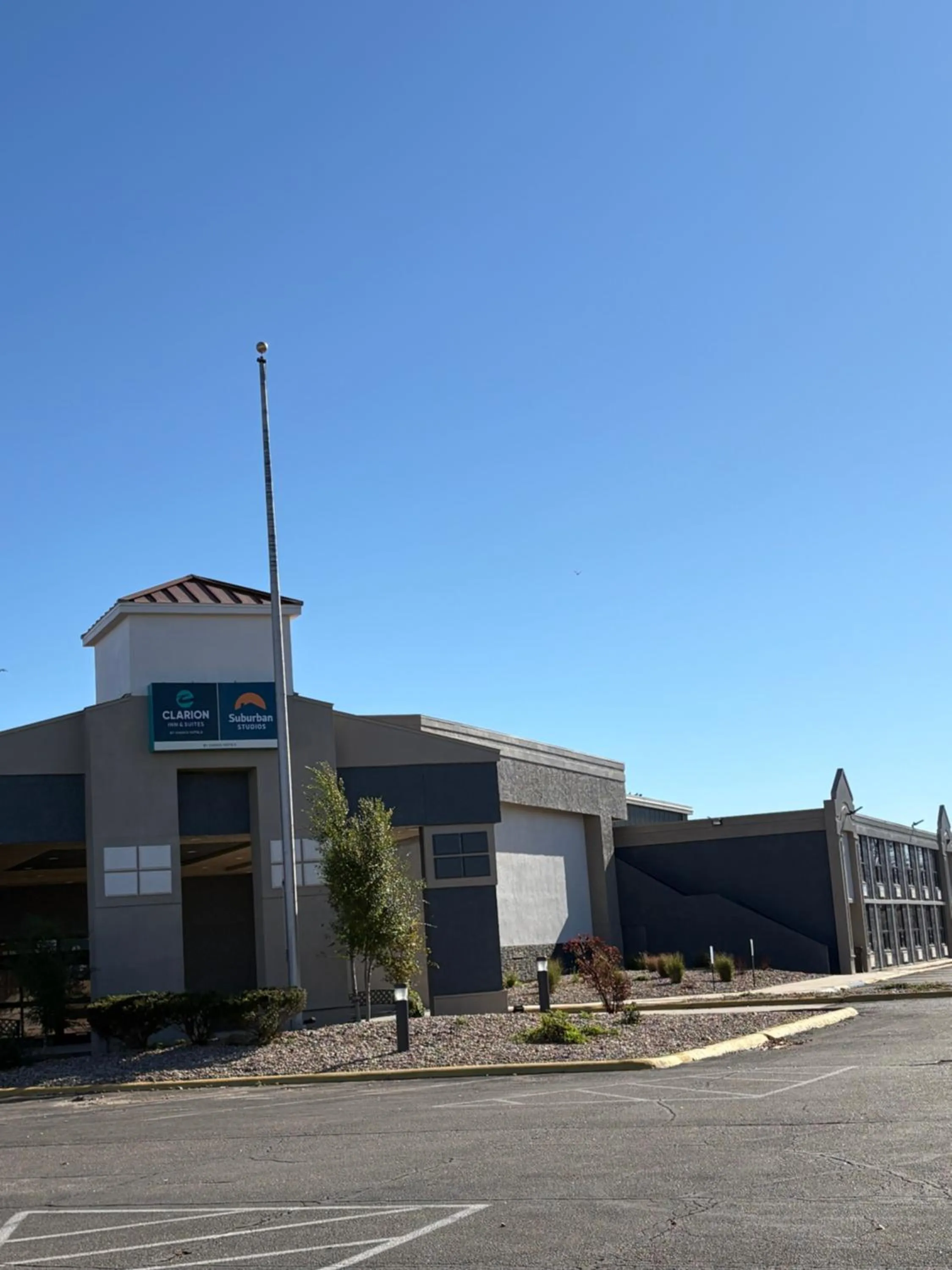 Property building in Clarion Inn & Suites and Convention Center