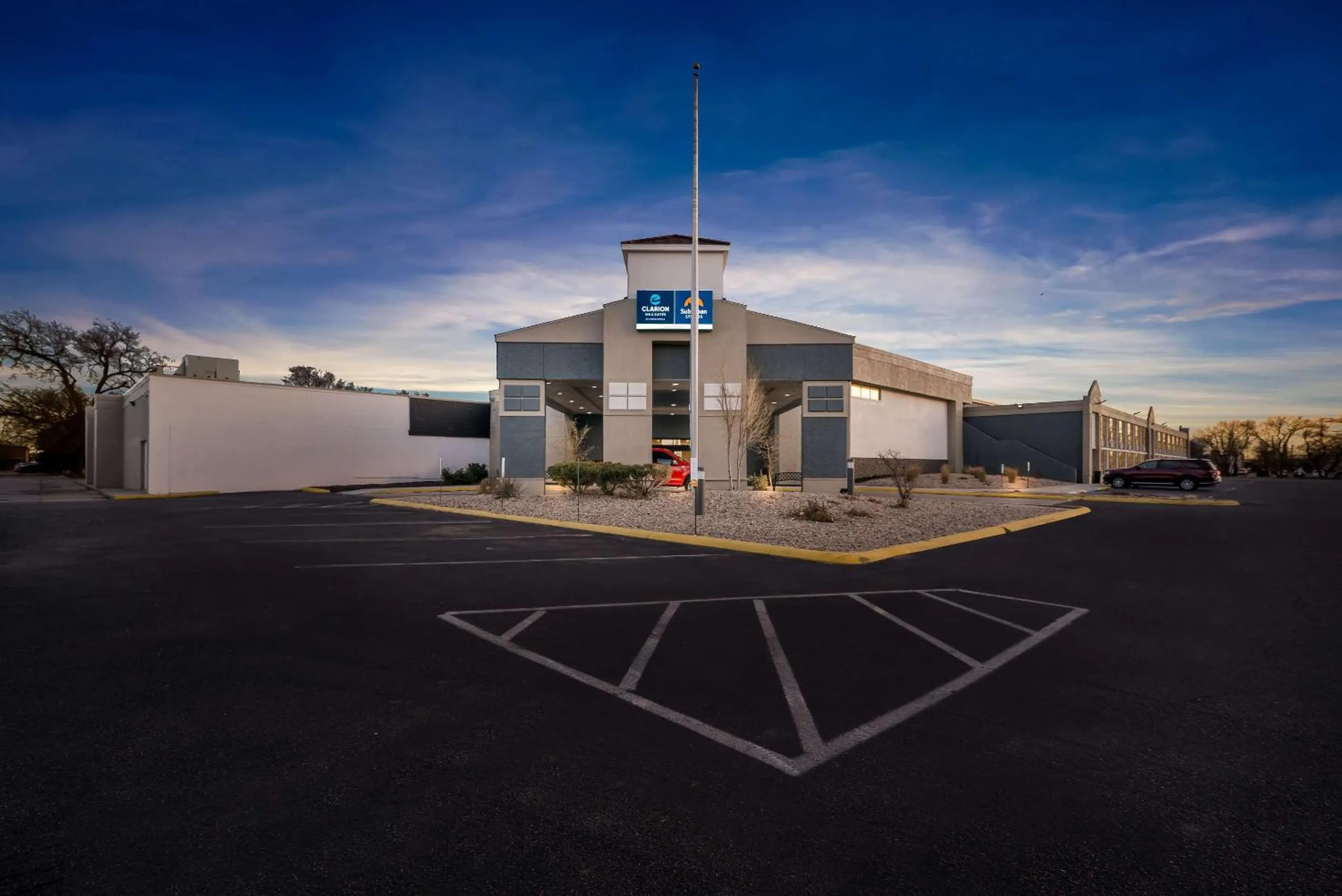 Property building in Clarion Inn & Suites and Convention Center