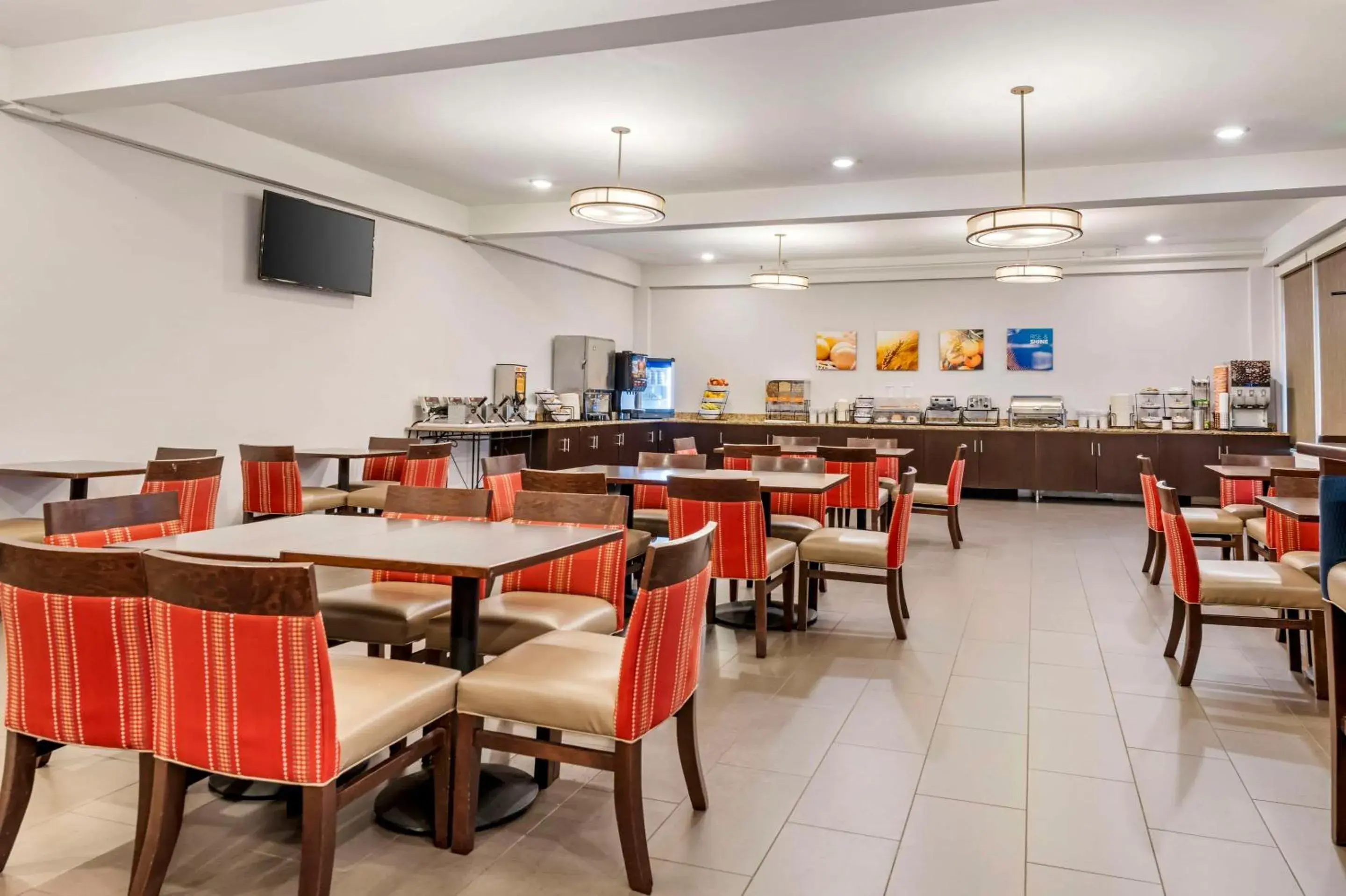 Food and drinks in MainStay Suites MSP Airport - Mall of America Food and drinks in MainStay Suites MSP Airport - Mall of America