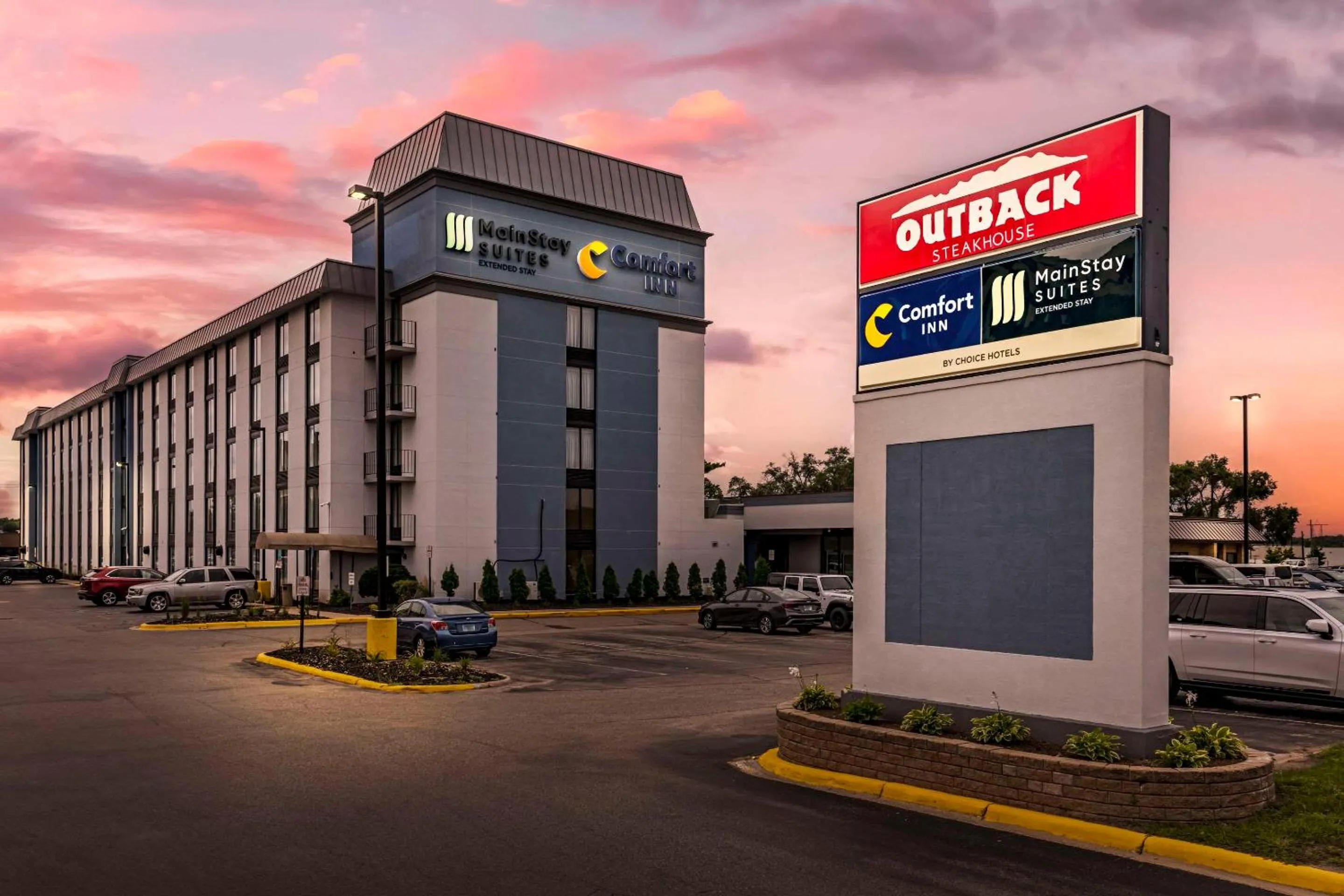 Property building in MainStay Suites MSP Airport - Mall of America