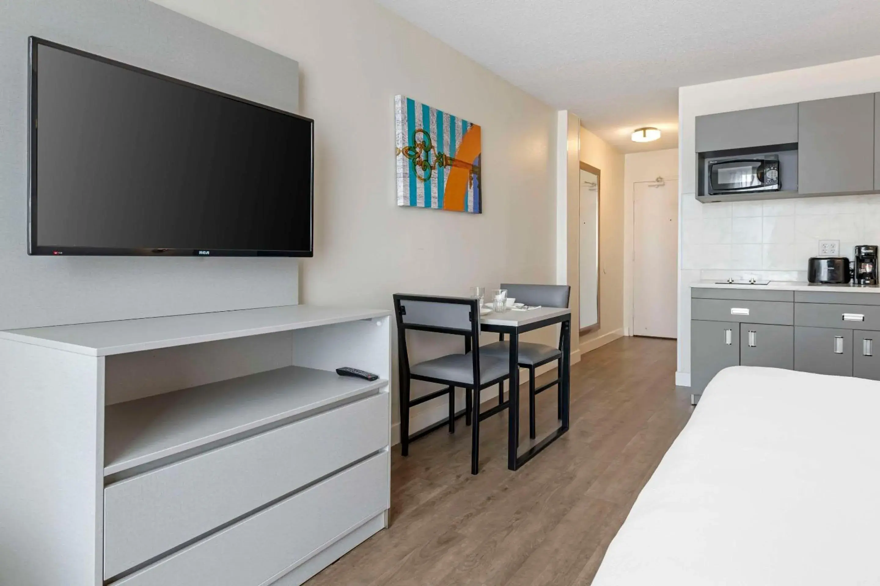 Bed in MainStay Suites MSP Airport - Mall of America Bed in MainStay Suites MSP Airport - Mall of America