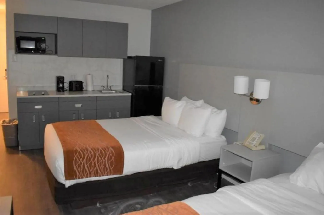 Bed in MainStay Suites MSP Airport - Mall of America