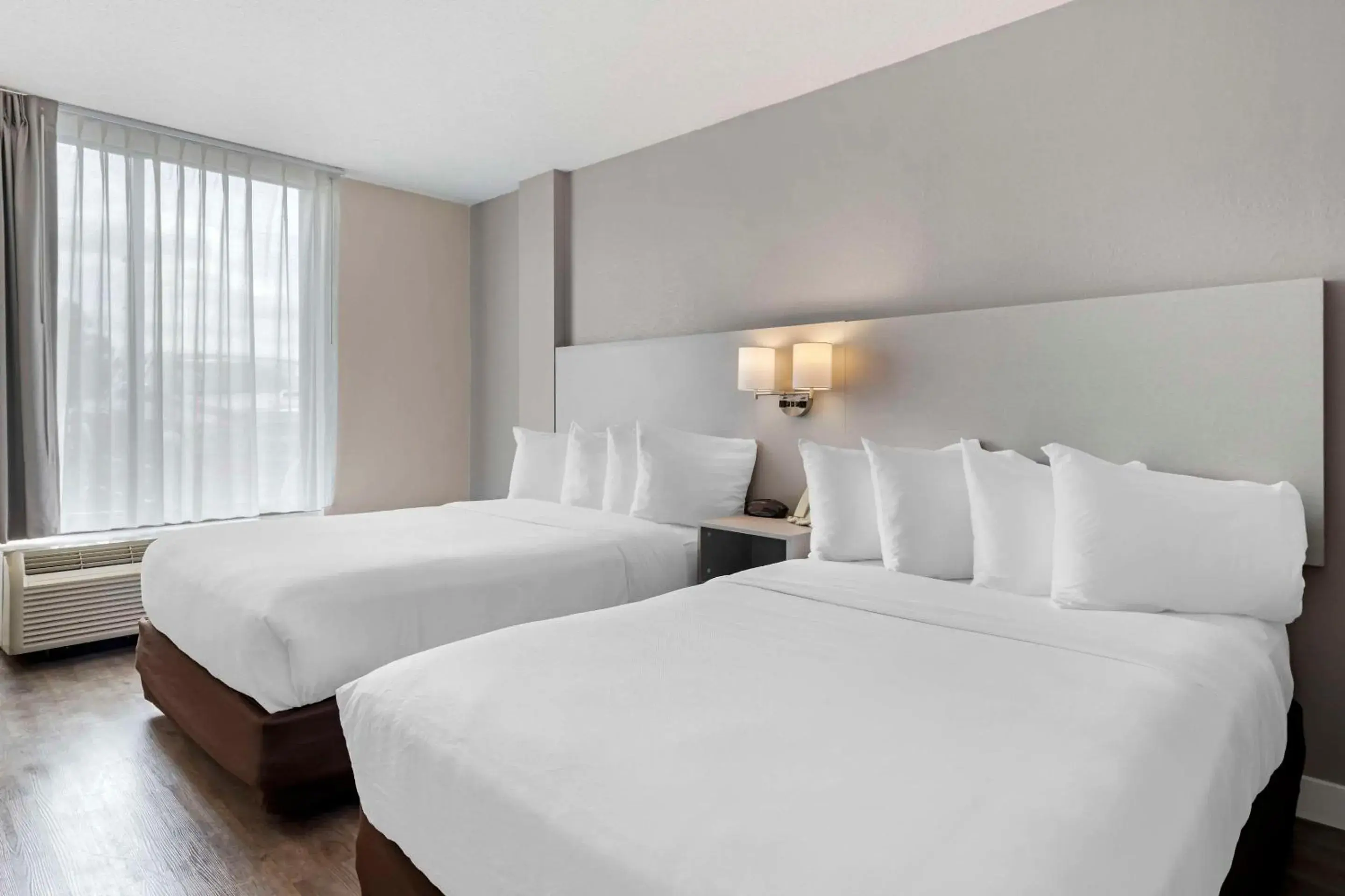 Bed in MainStay Suites MSP Airport - Mall of America Bed in MainStay Suites MSP Airport - Mall of America