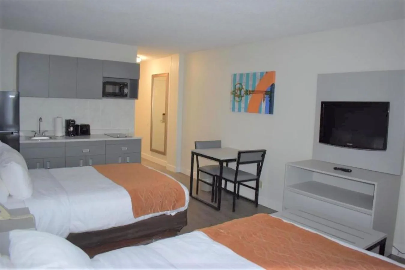 Bed in MainStay Suites MSP Airport - Mall of America