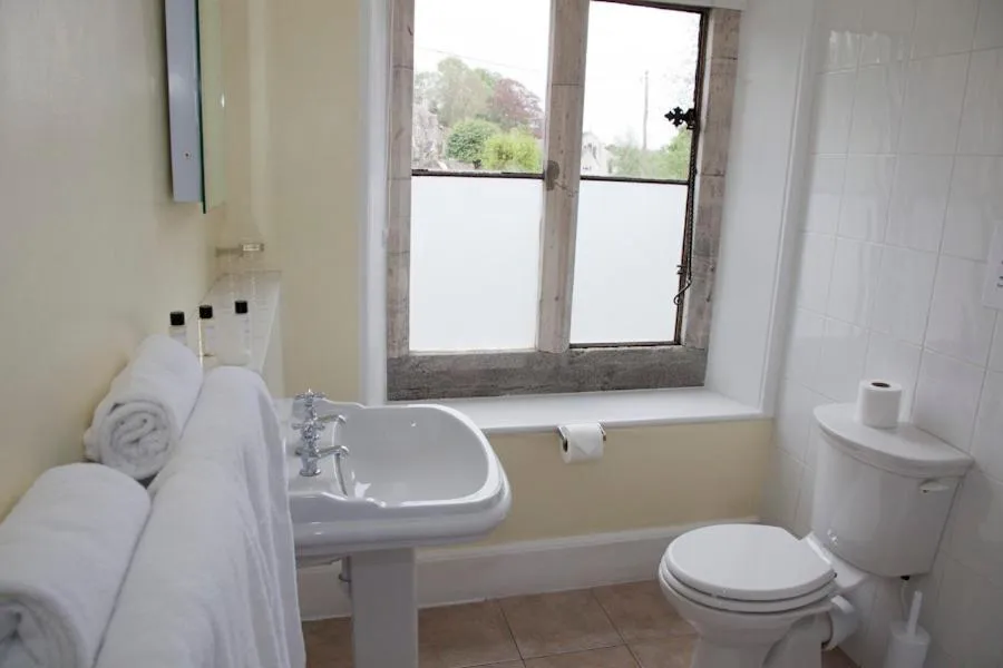 Bathroom in Amberley Inn