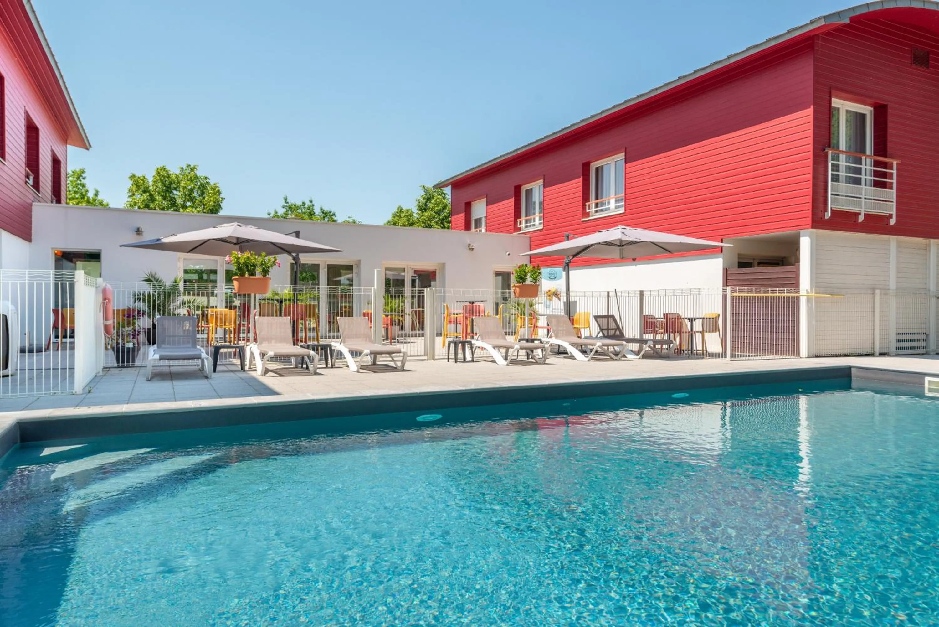 Patio in Comfort Aparthotel Nantes La Beaujoire