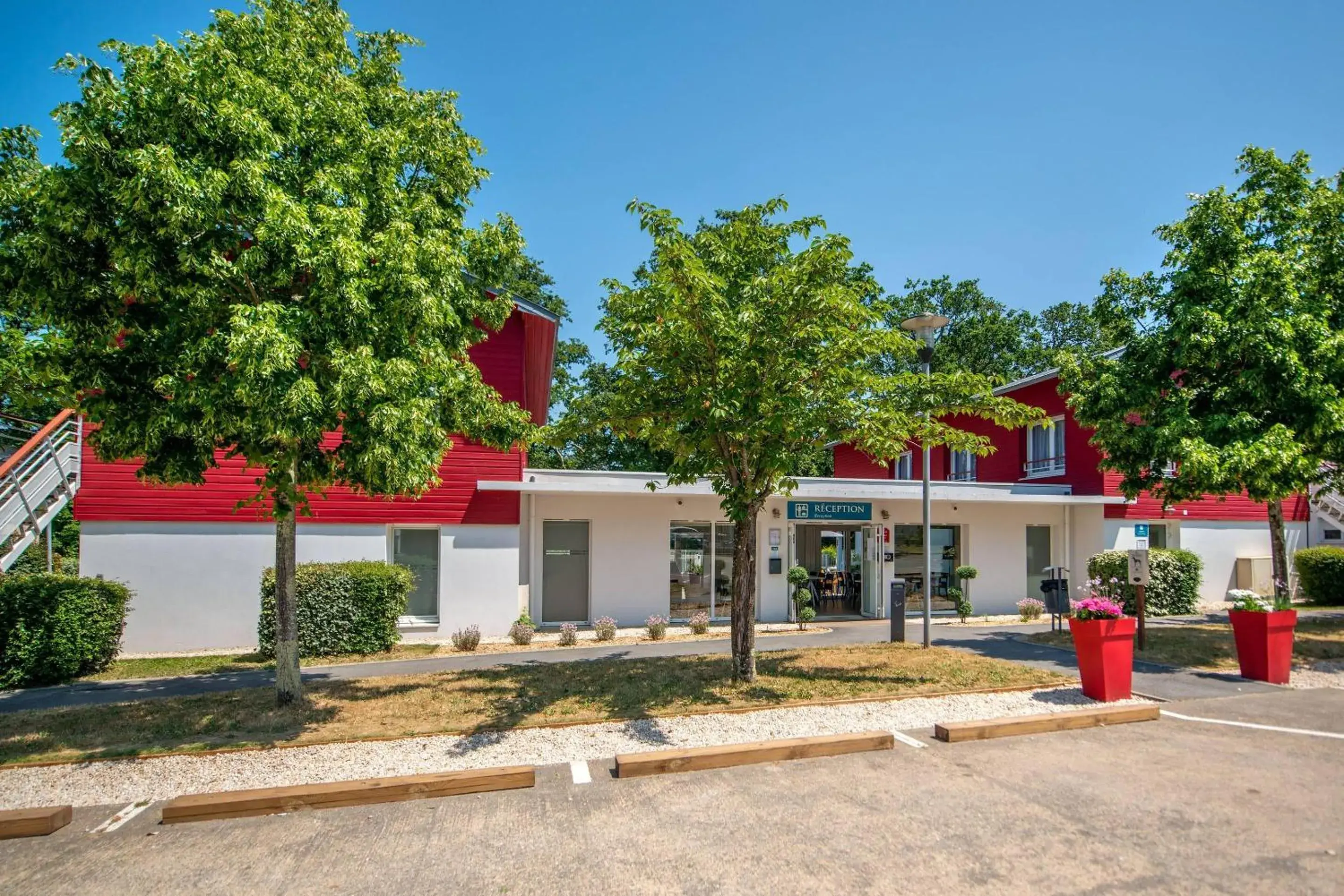 Property building in Comfort Aparthotel Nantes La Beaujoire Property building in Comfort Aparthotel Nantes La Beaujoire