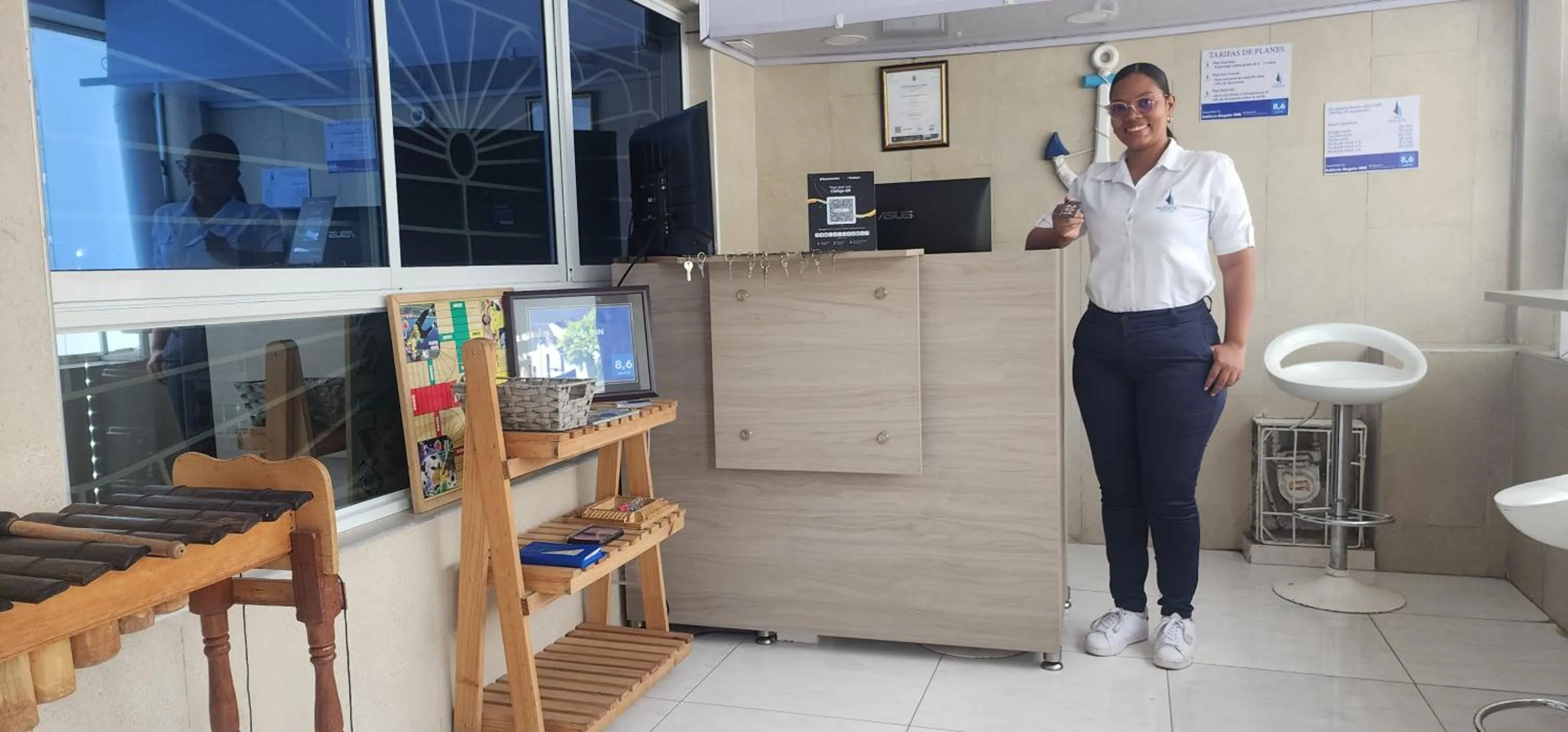 People in Edificio Regata INN