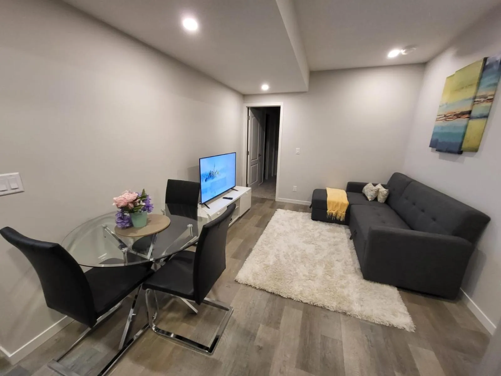 Modern 2 Bed Urban Retreat