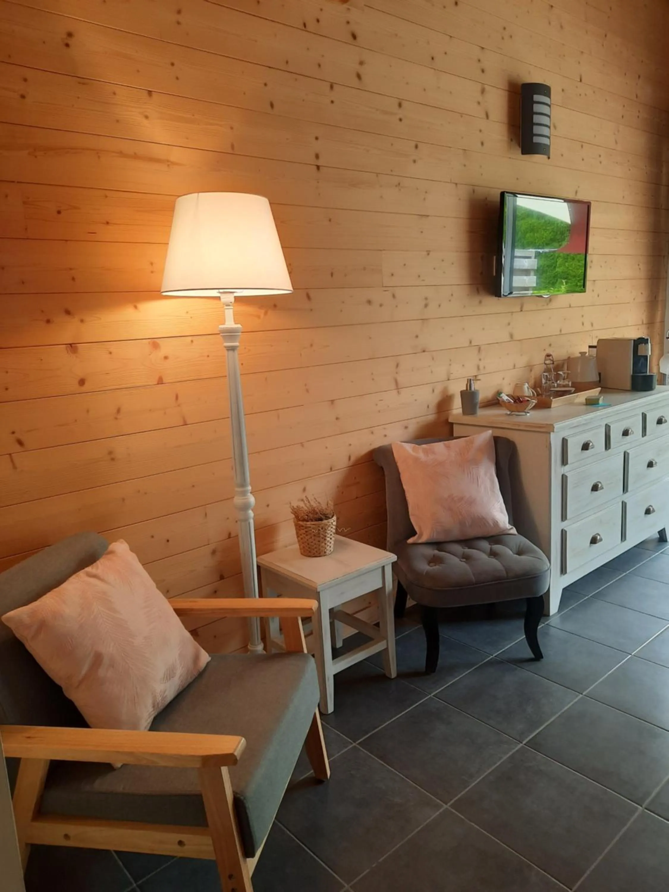 Seating area in Au Cœur des Lacs - Chambres d'hôtes