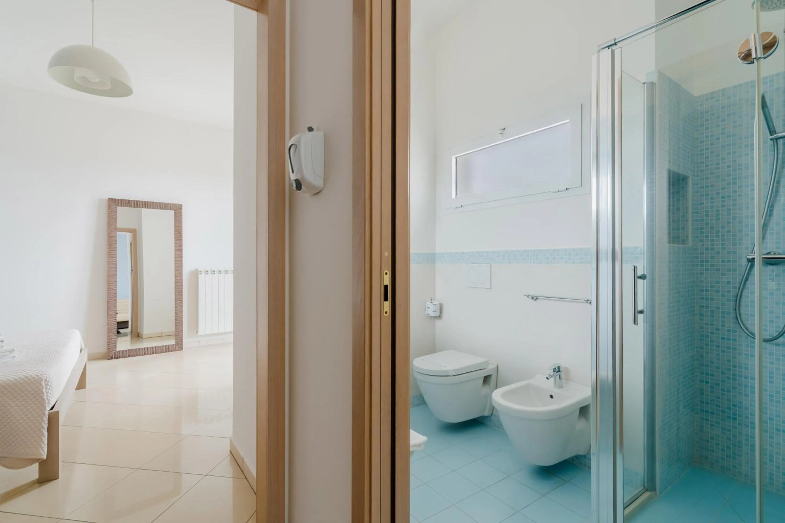 Shower in Lamendolara B&B