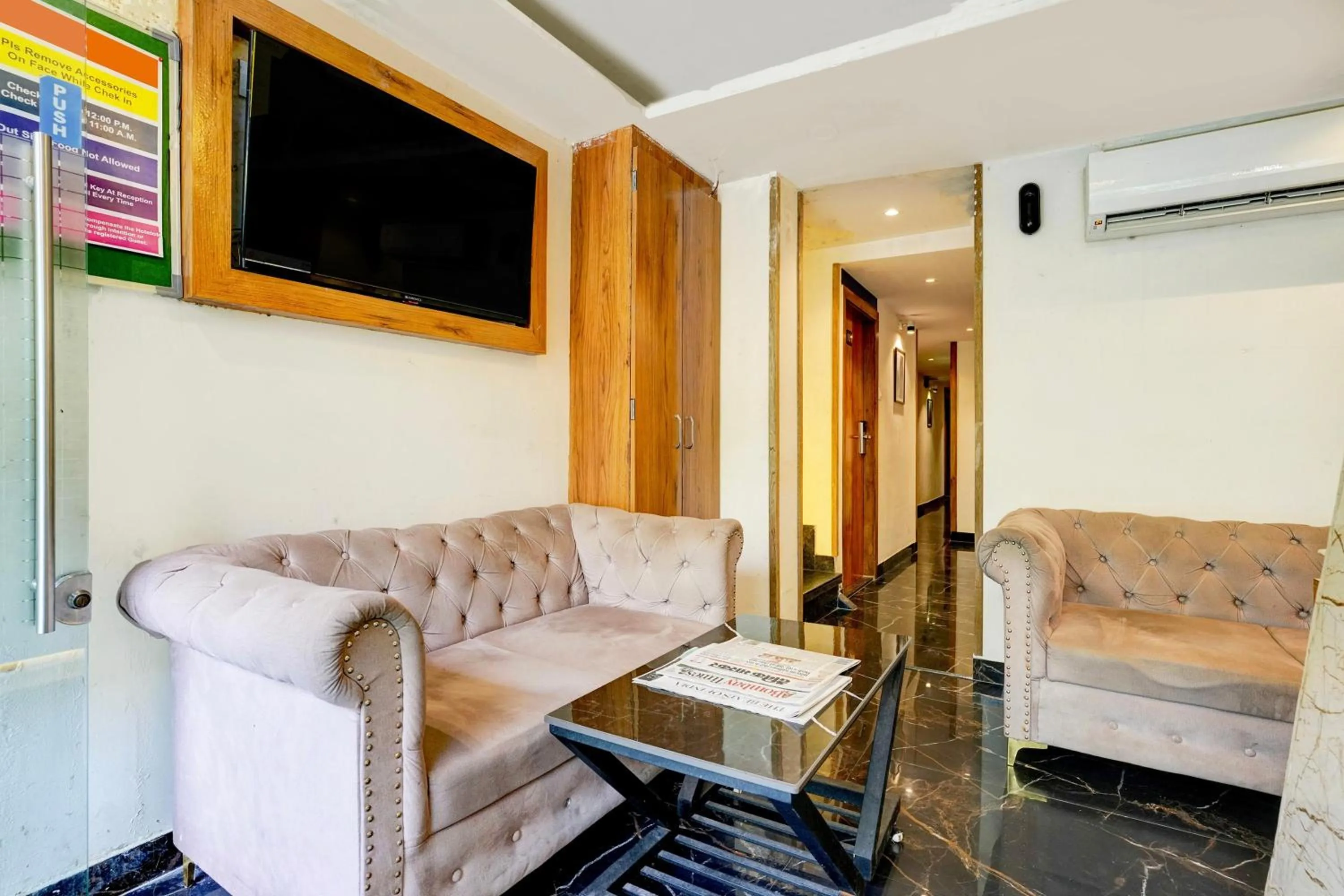Lobby or reception in Hotel O Sakinaka Andheri Kurla Road